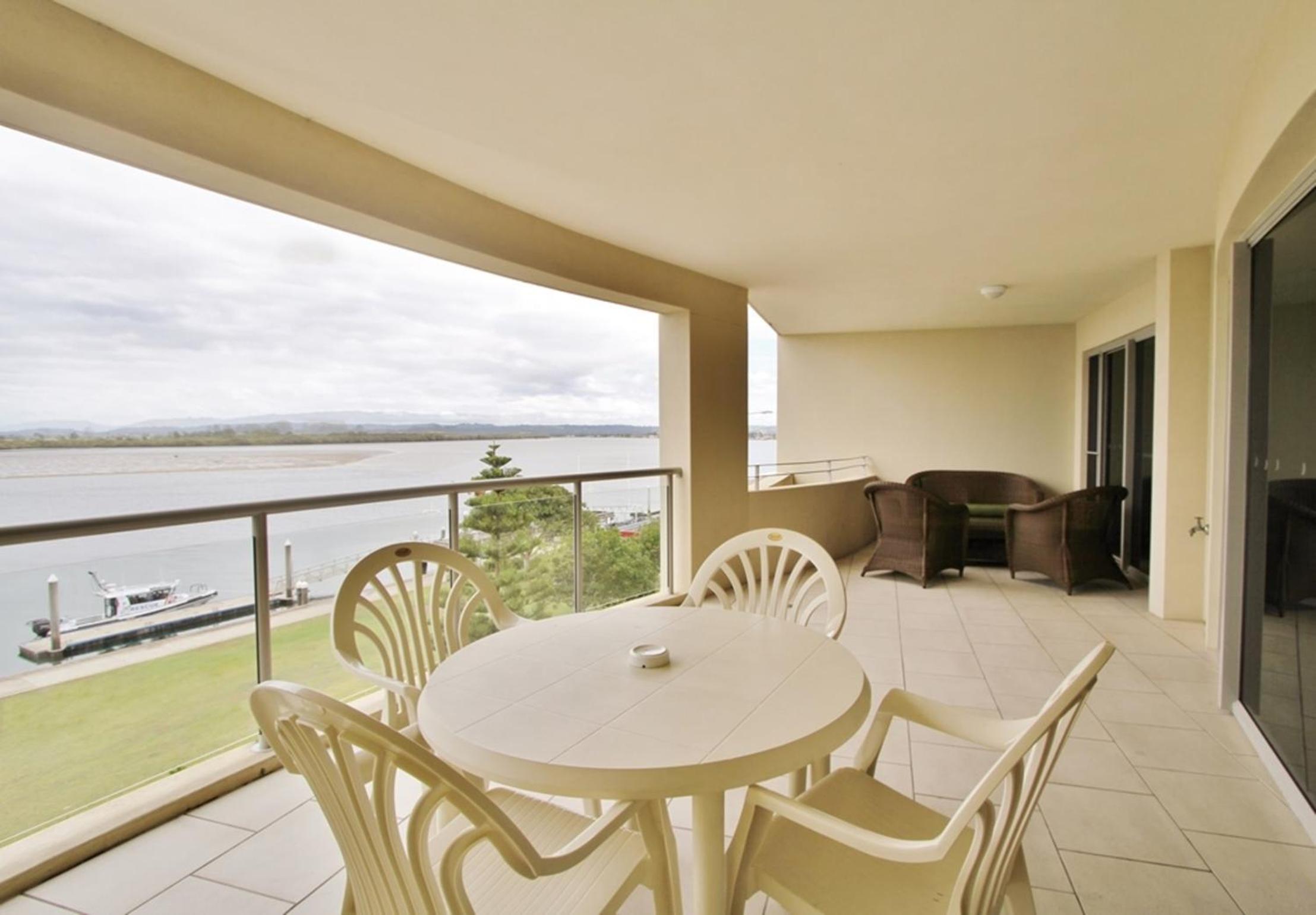 Three-Bedroom Apartment - Photo 10