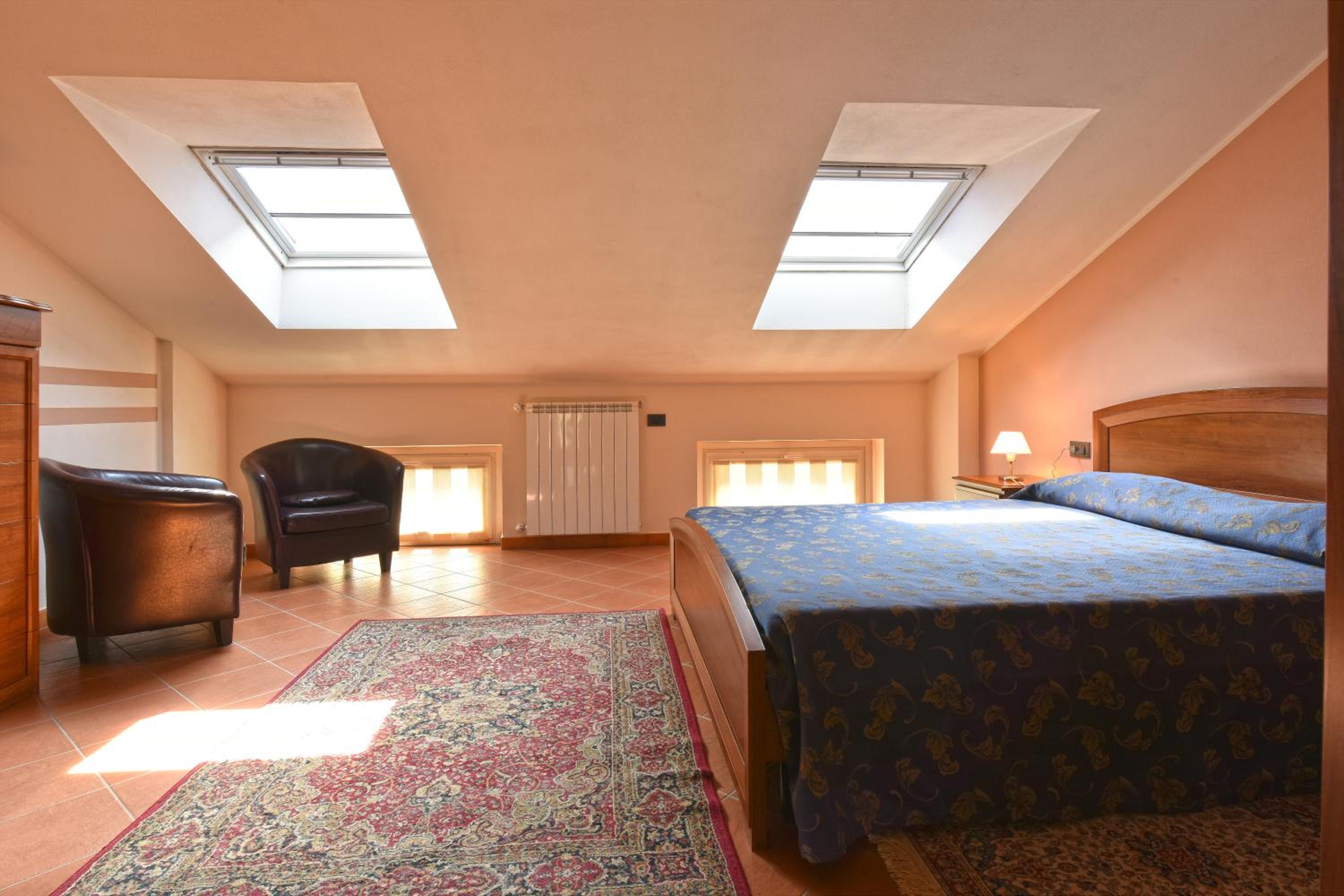 Quadruple Room with Private Bathroom photo 1