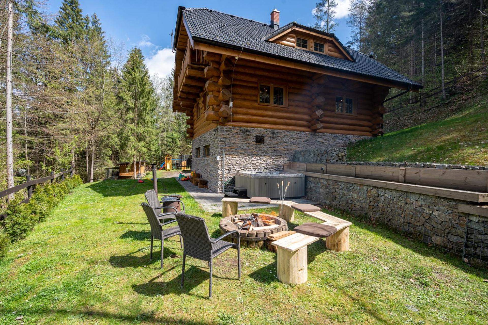 Three-Bedroom Chalet photo 3