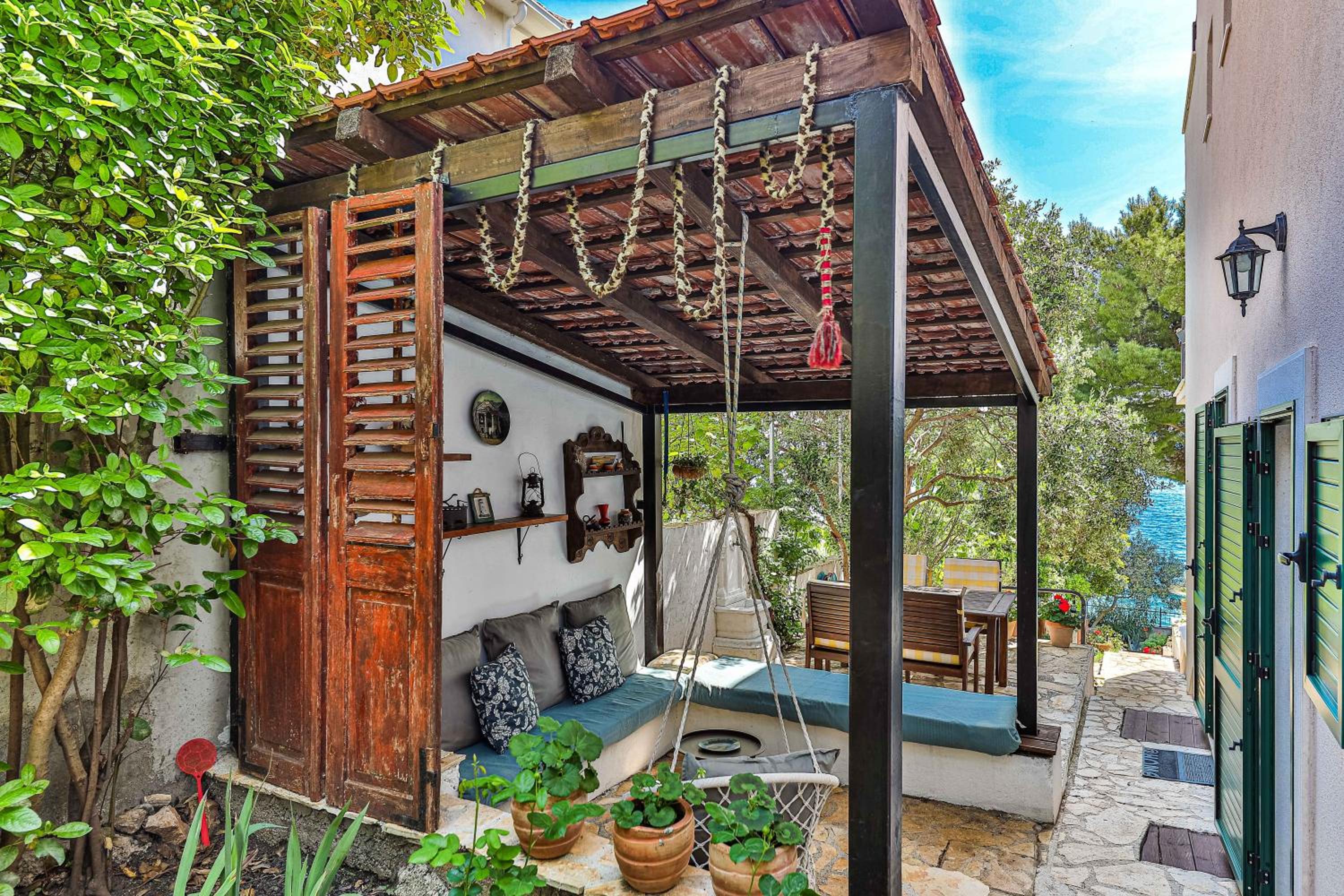 Villa photo 2
