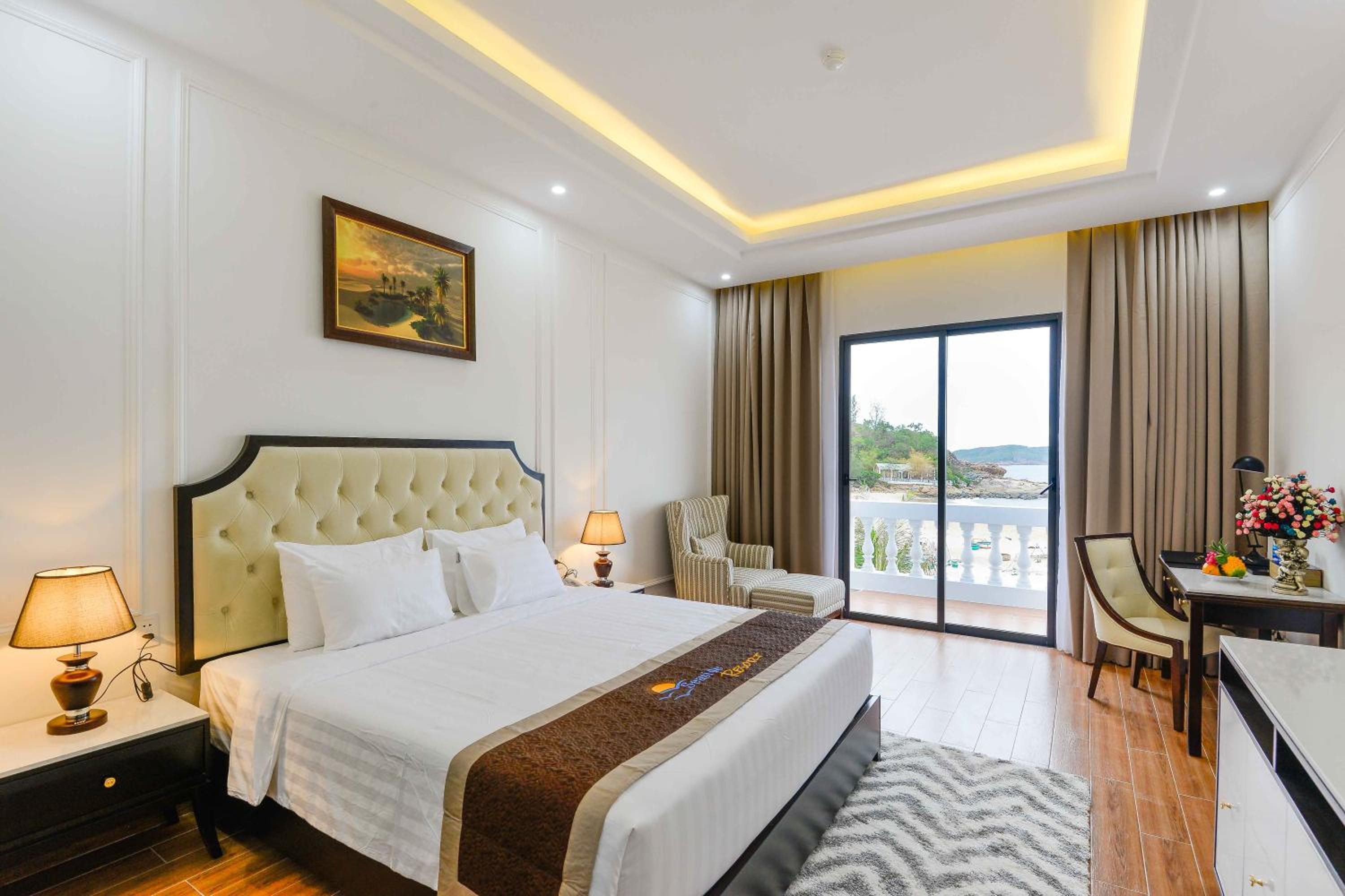 Executive Beach Front and Balcony