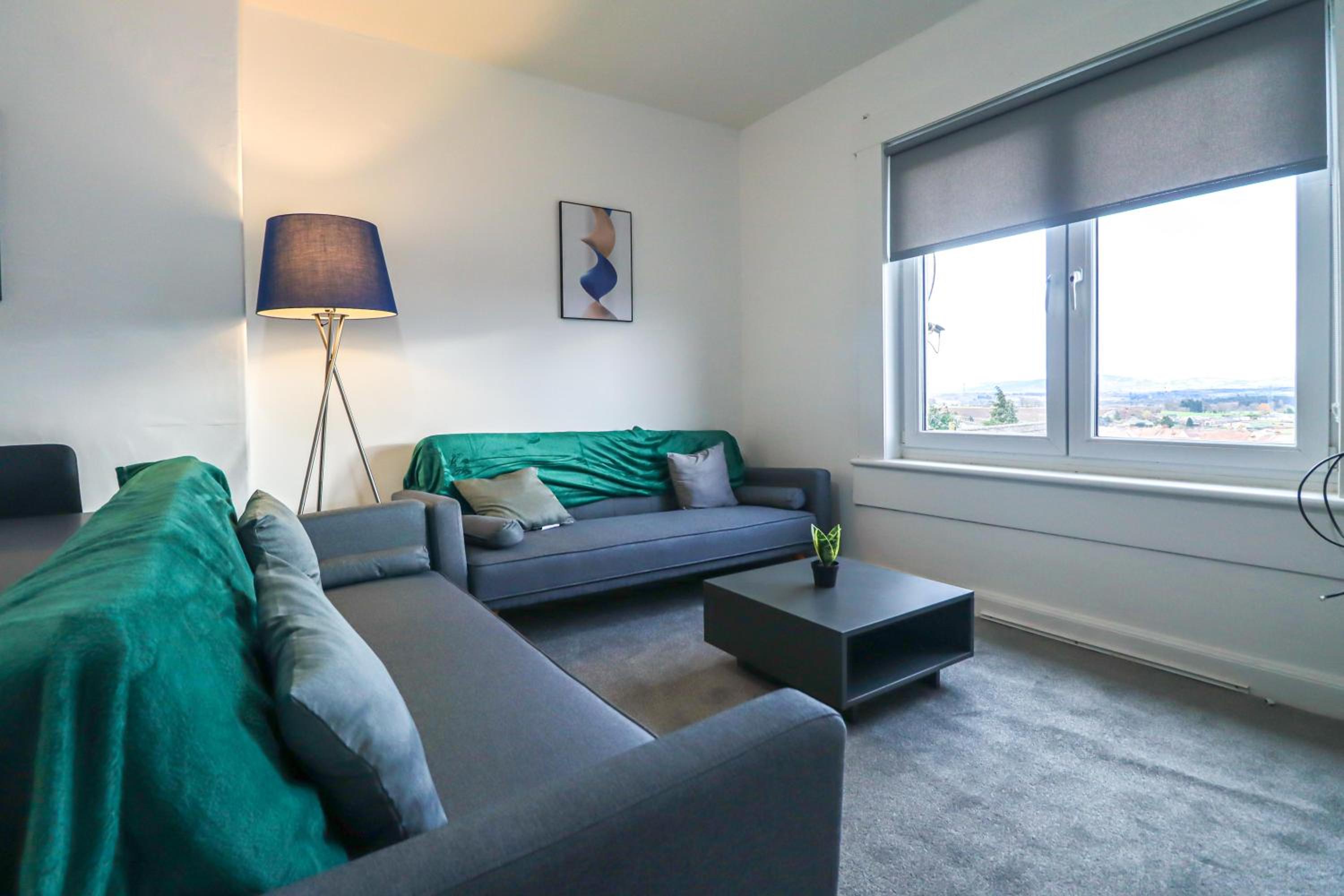 Apartment photo 2