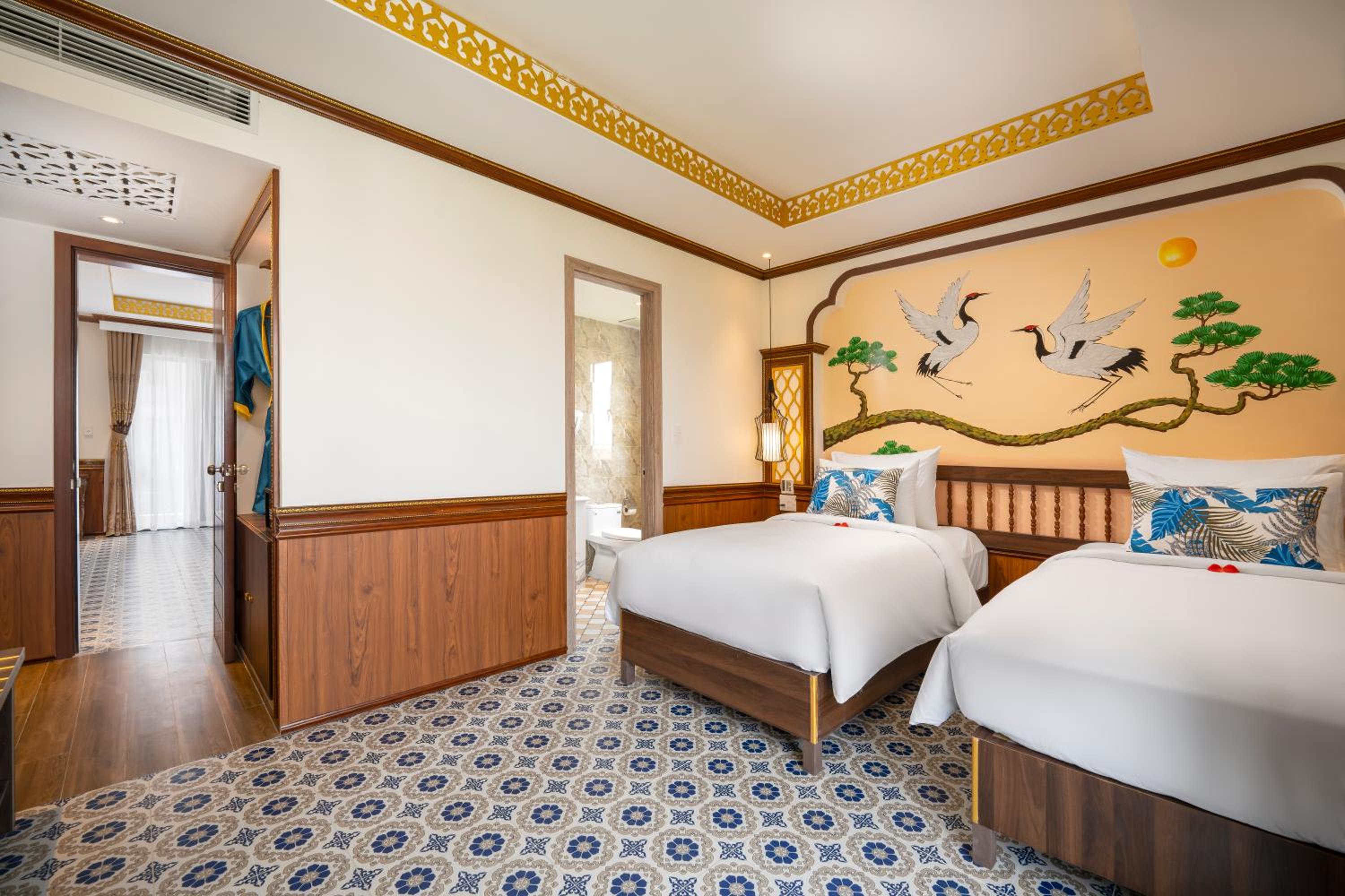Two-Bedroom Suite, Balcony with Neighbor View - Photo 8