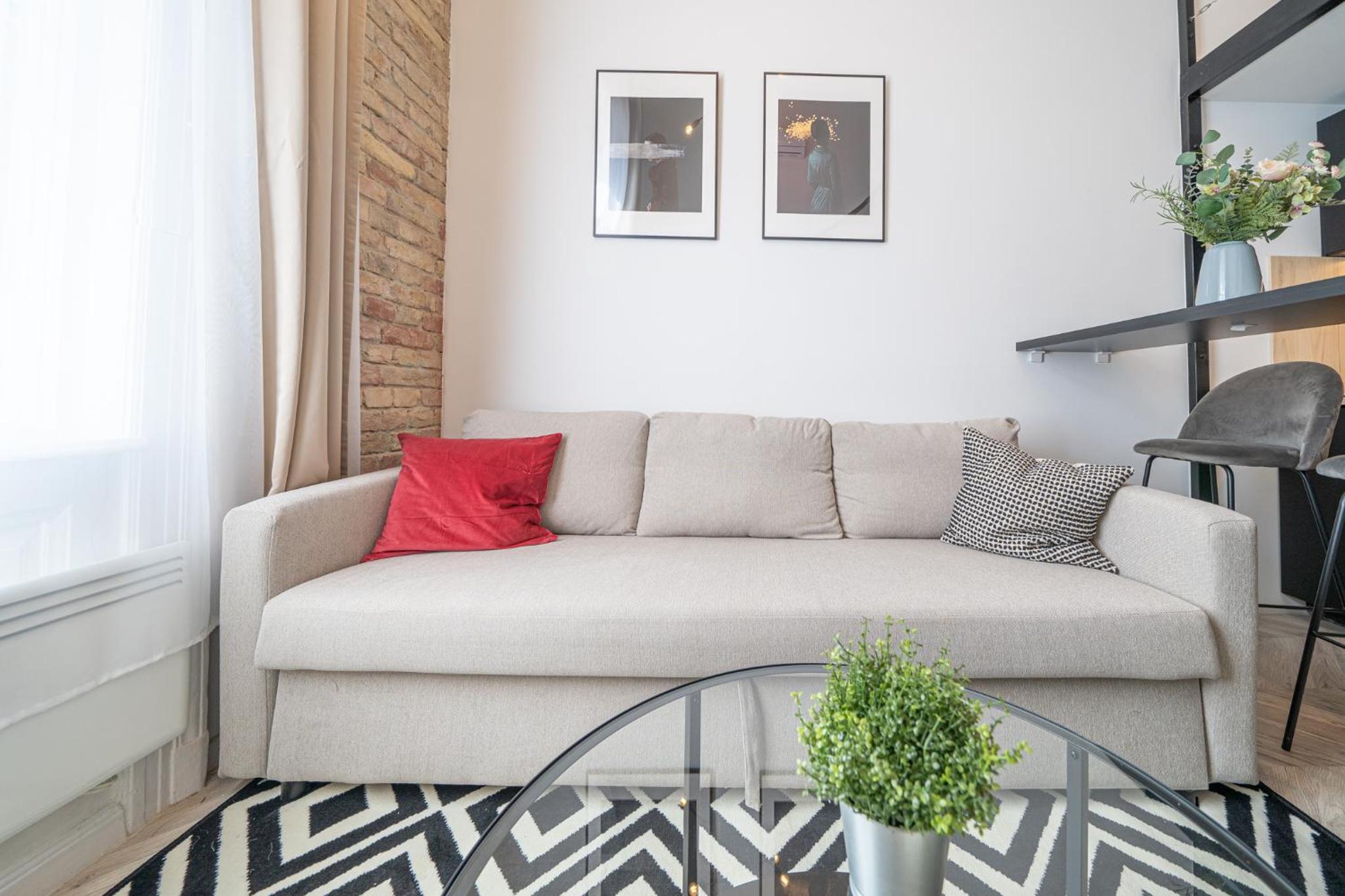 Deluxe Apartment with Gallery - Photo 32