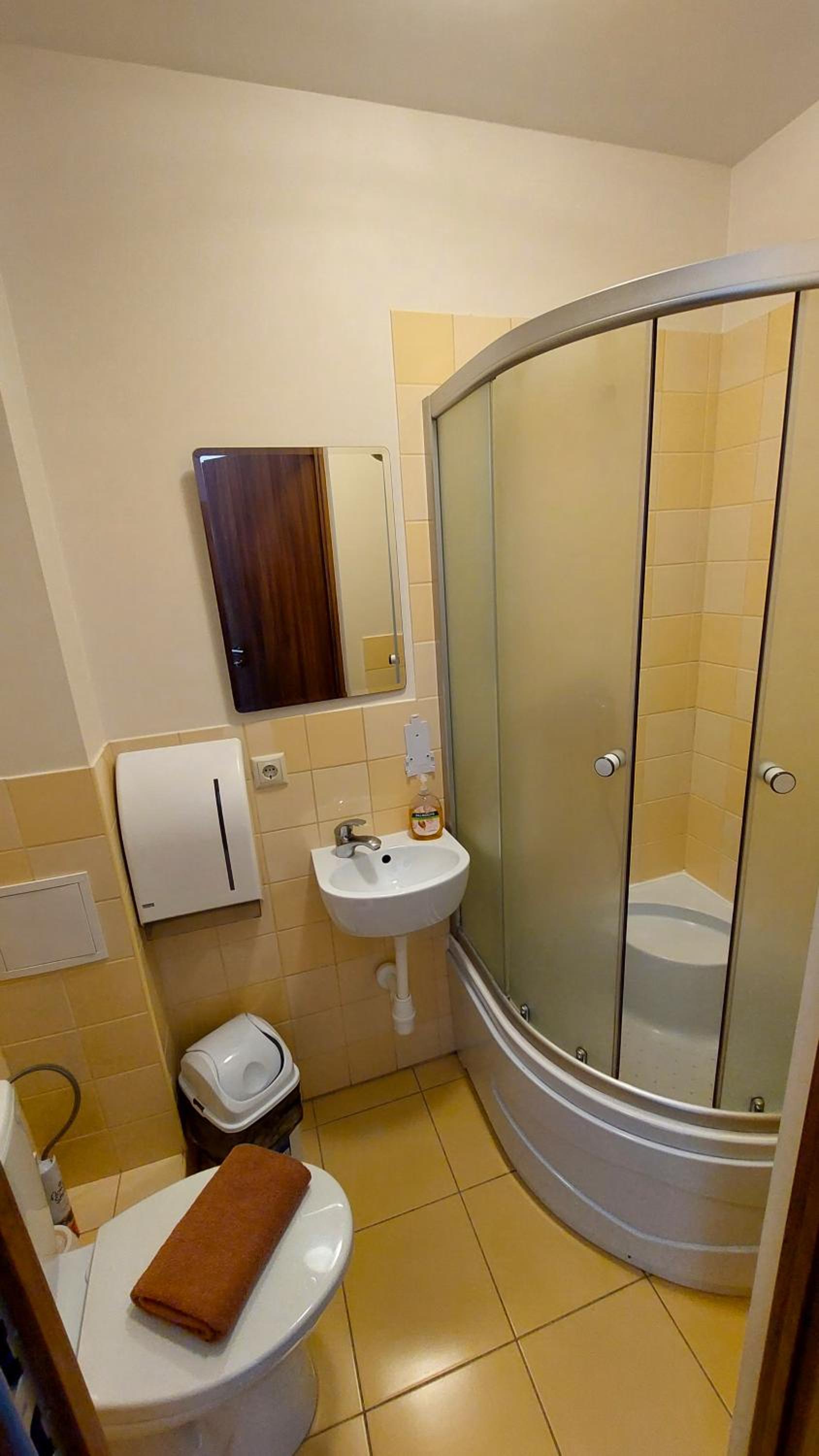 Double or Twin Room with Shower - Photo 13