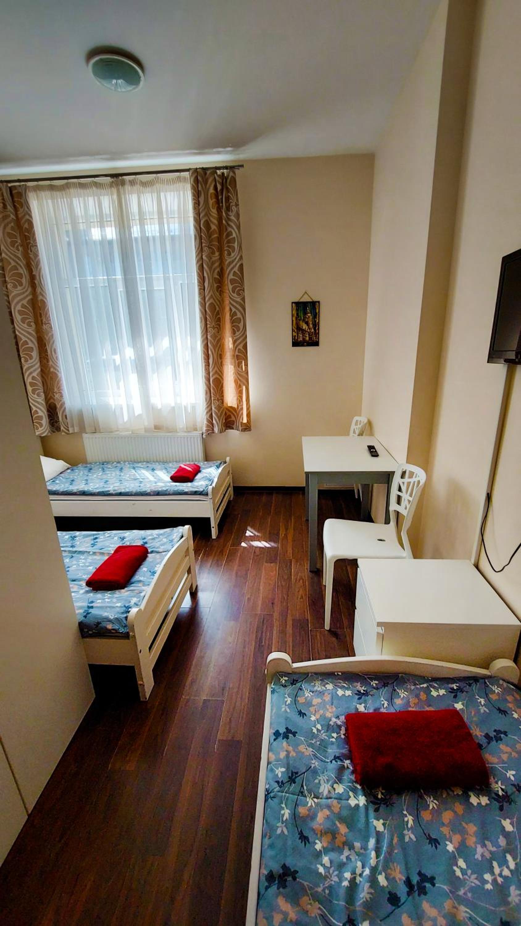 Triple Room with Shower - Photo 2