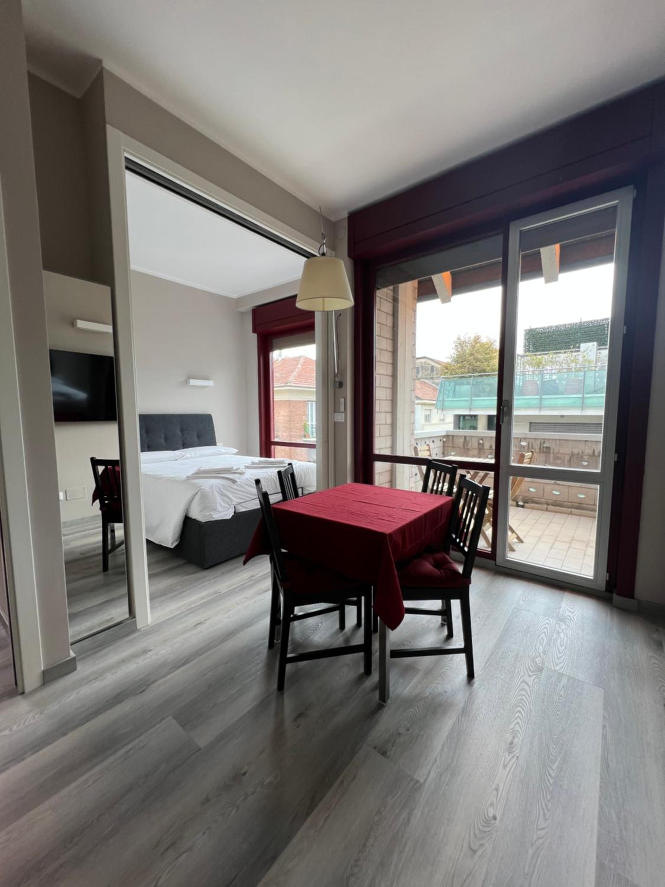 One-Bedroom Apartment