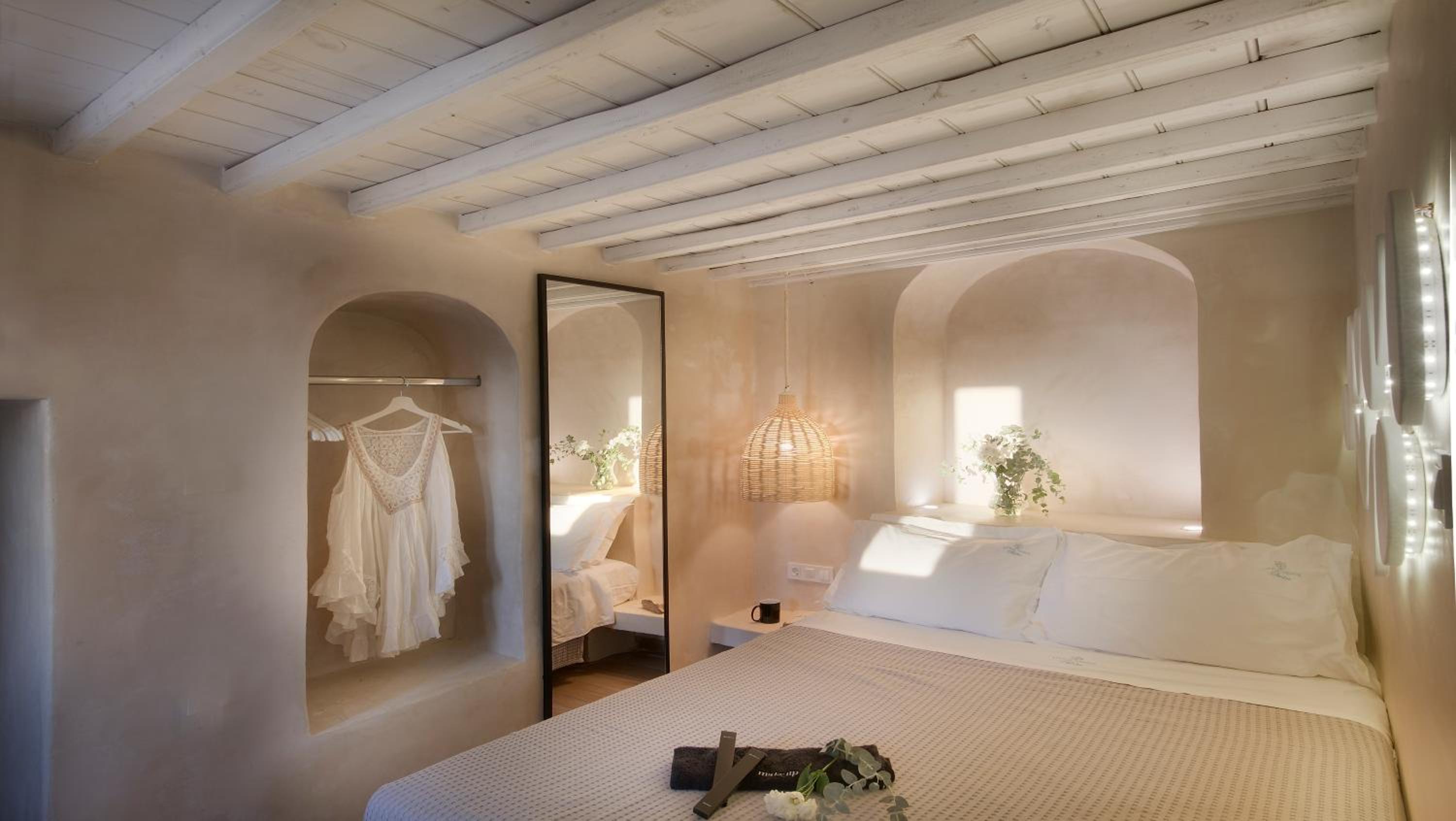 Maisonette with Outdoor Hot Tub and Windmill View - Annex Building  - Photo 15