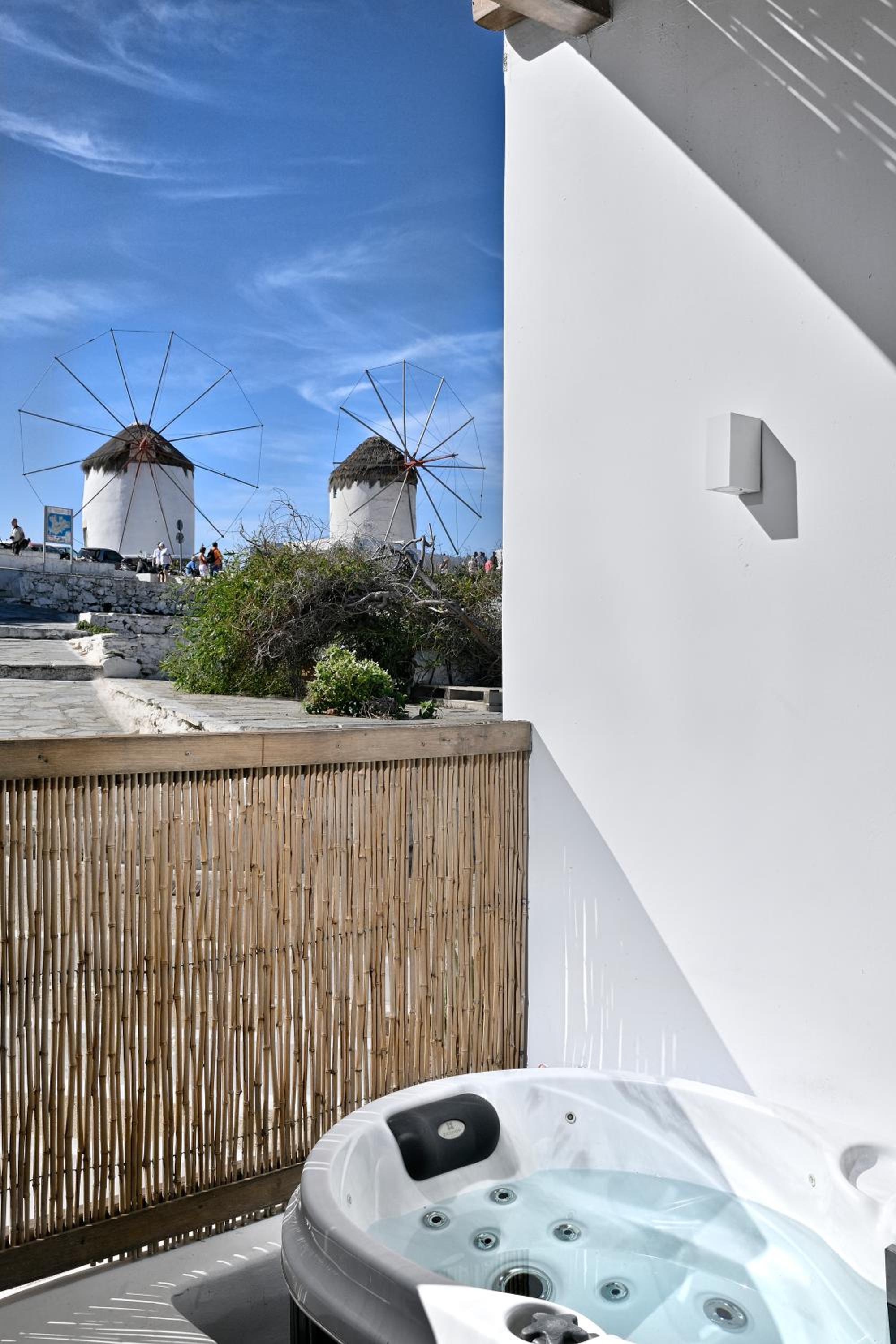 Maisonette with Outdoor Hot Tub and Windmill View - Annex Building  - Photo 18