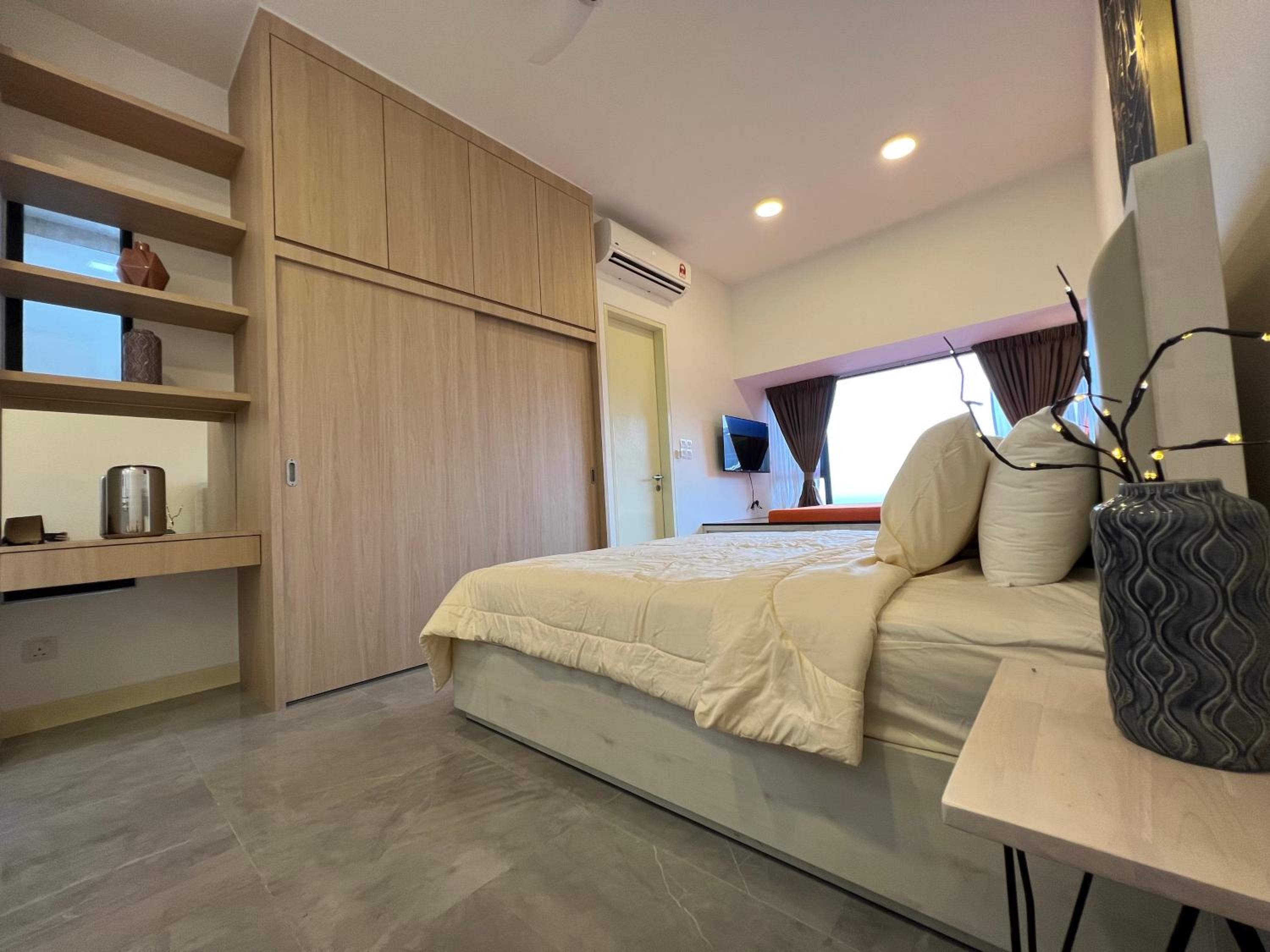 Deluxe King Studio (Private Bathtub & Sea View)