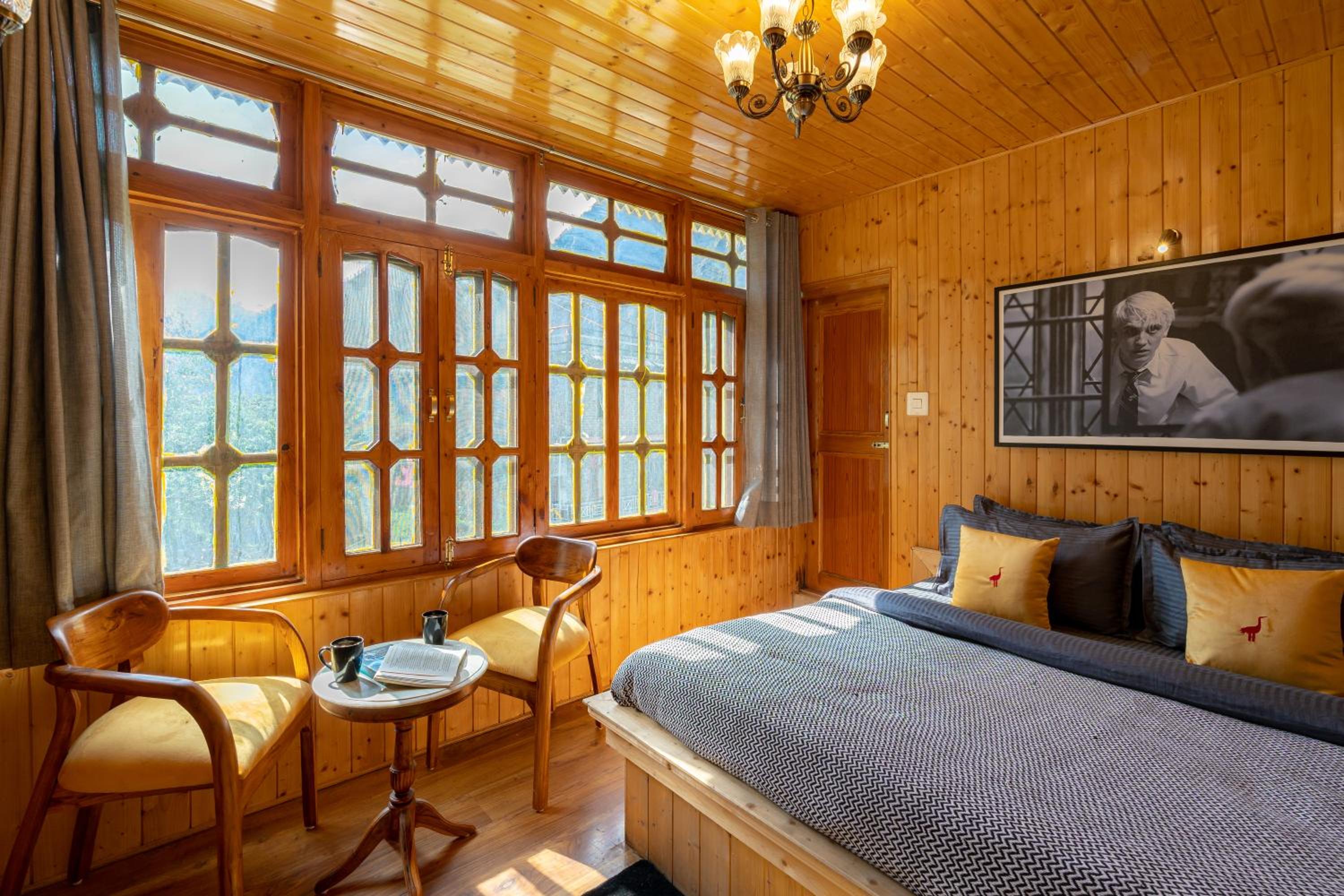 Deluxe King Room photo 3