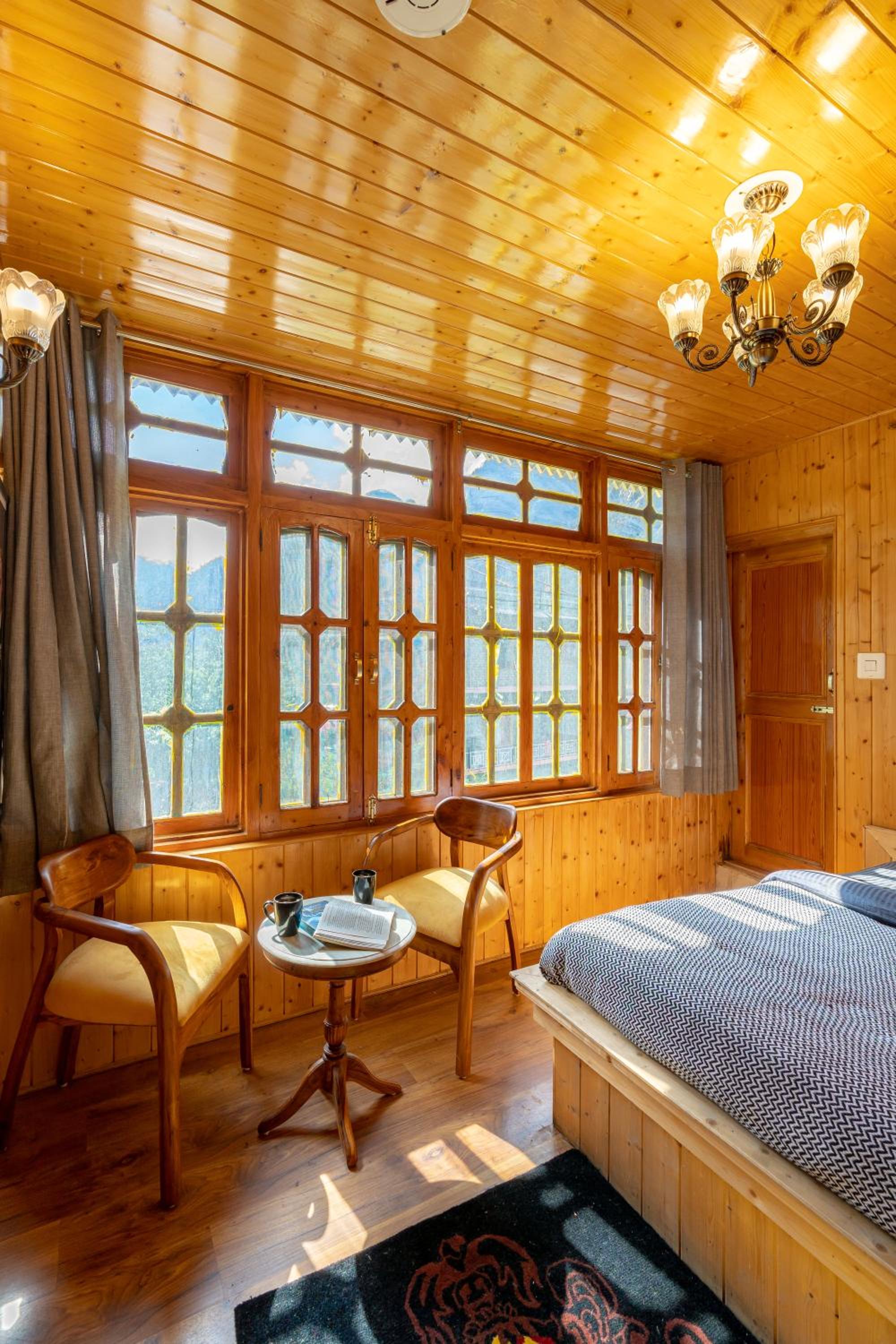 Deluxe Double Room photo 2