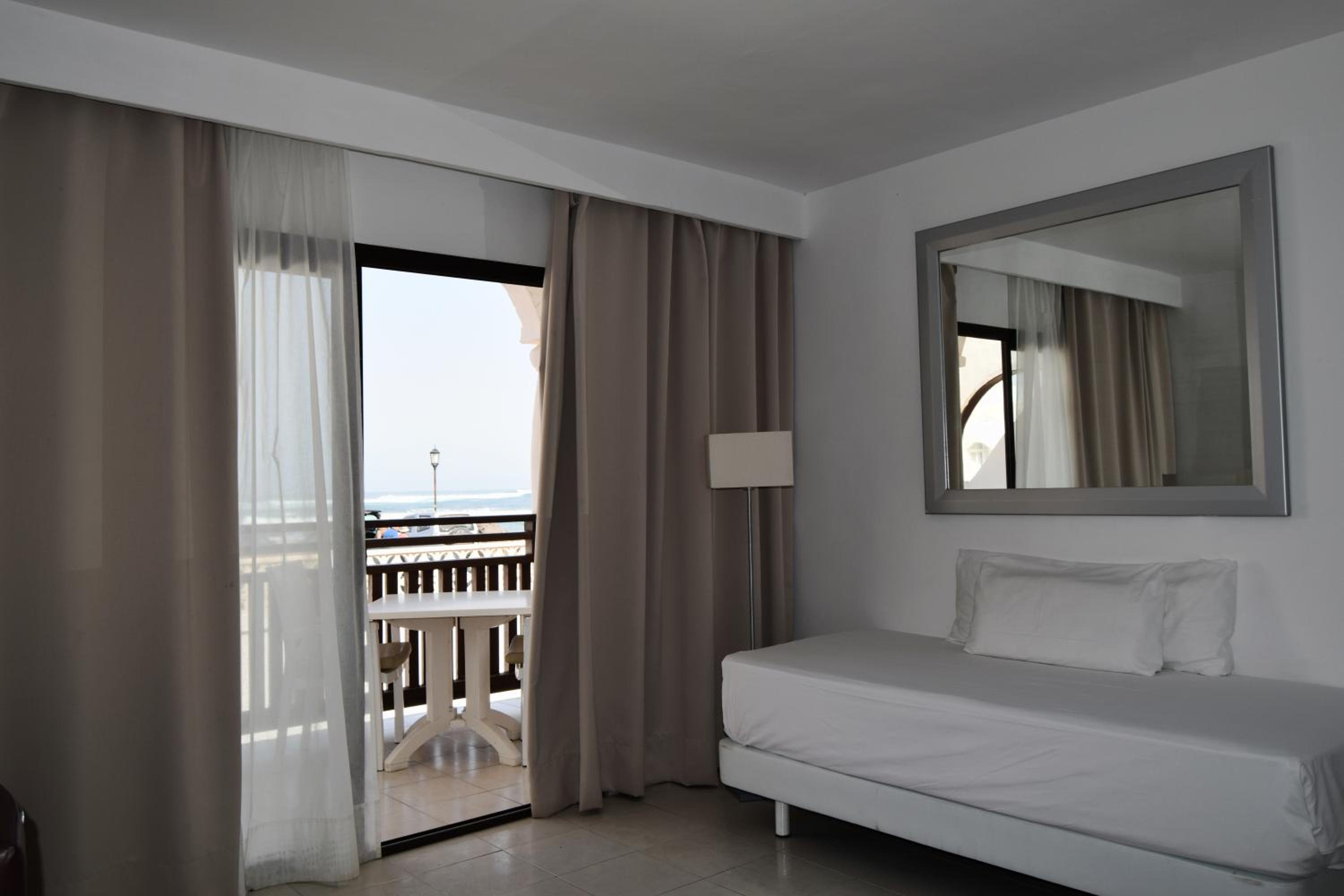 Two-Bedroom Apartment Sea View