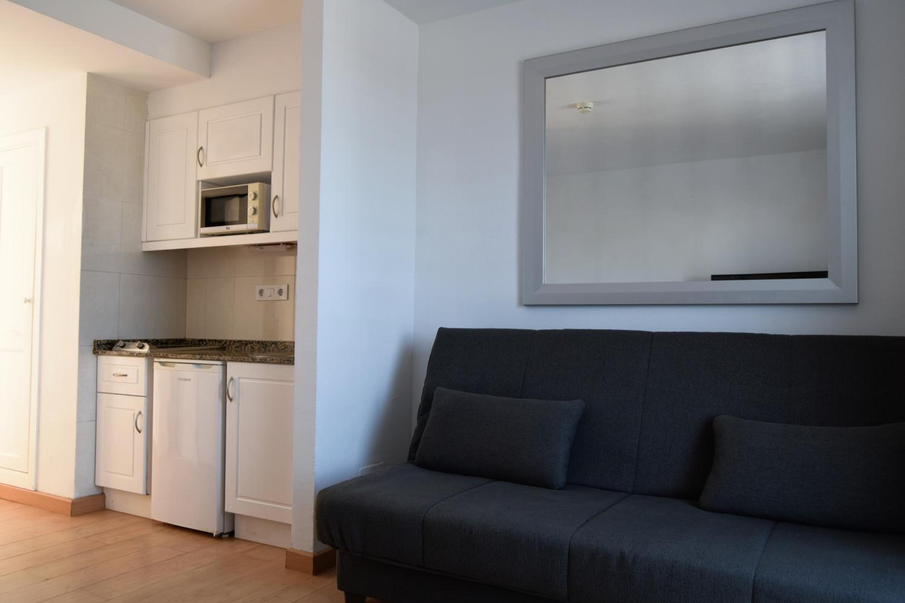 Premium Apartment with Sea View and Terrace thumbnail 6