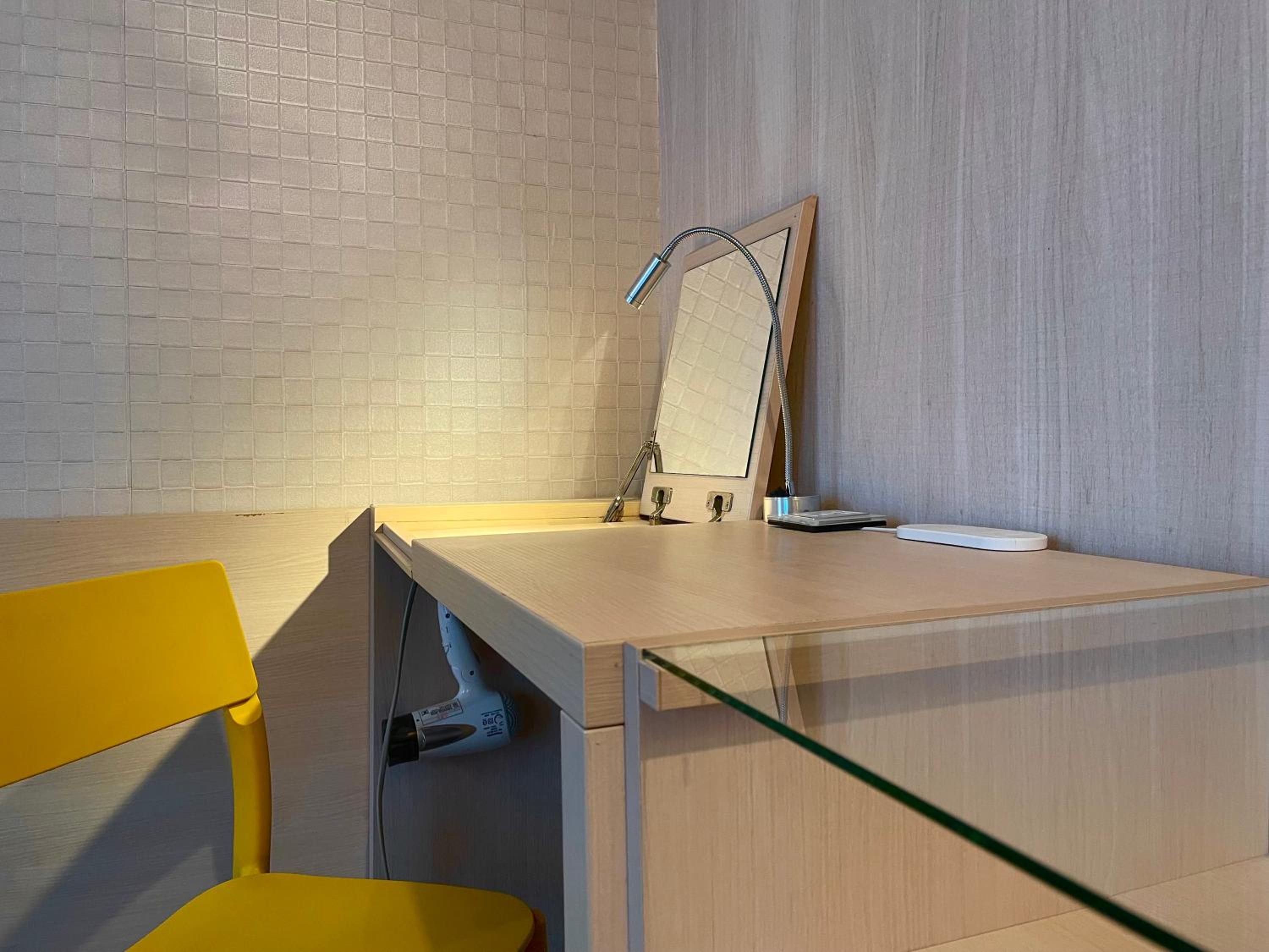 Double Room - Disability Access photo 2