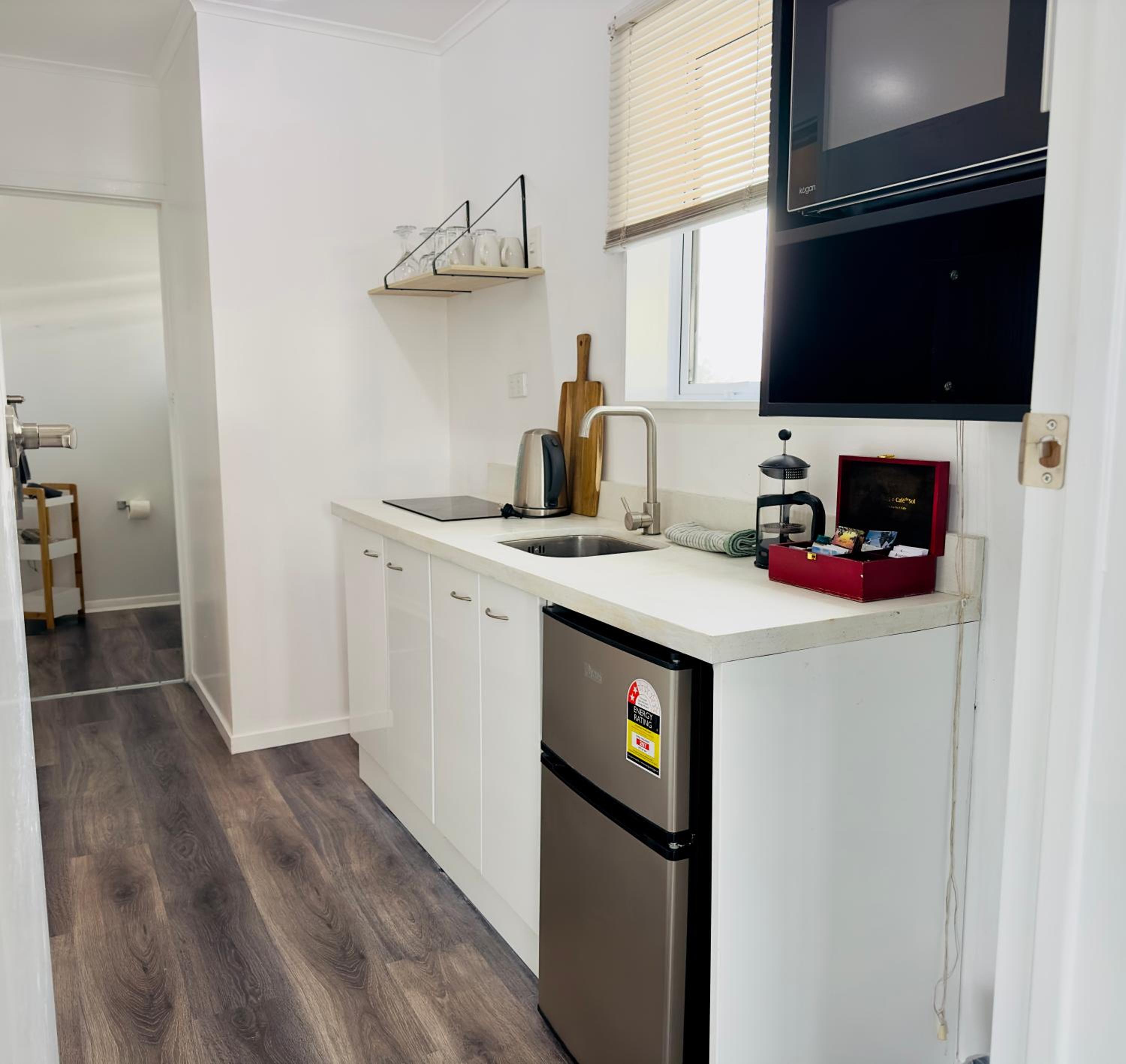 Two-Bedroom Suite - Photo 10