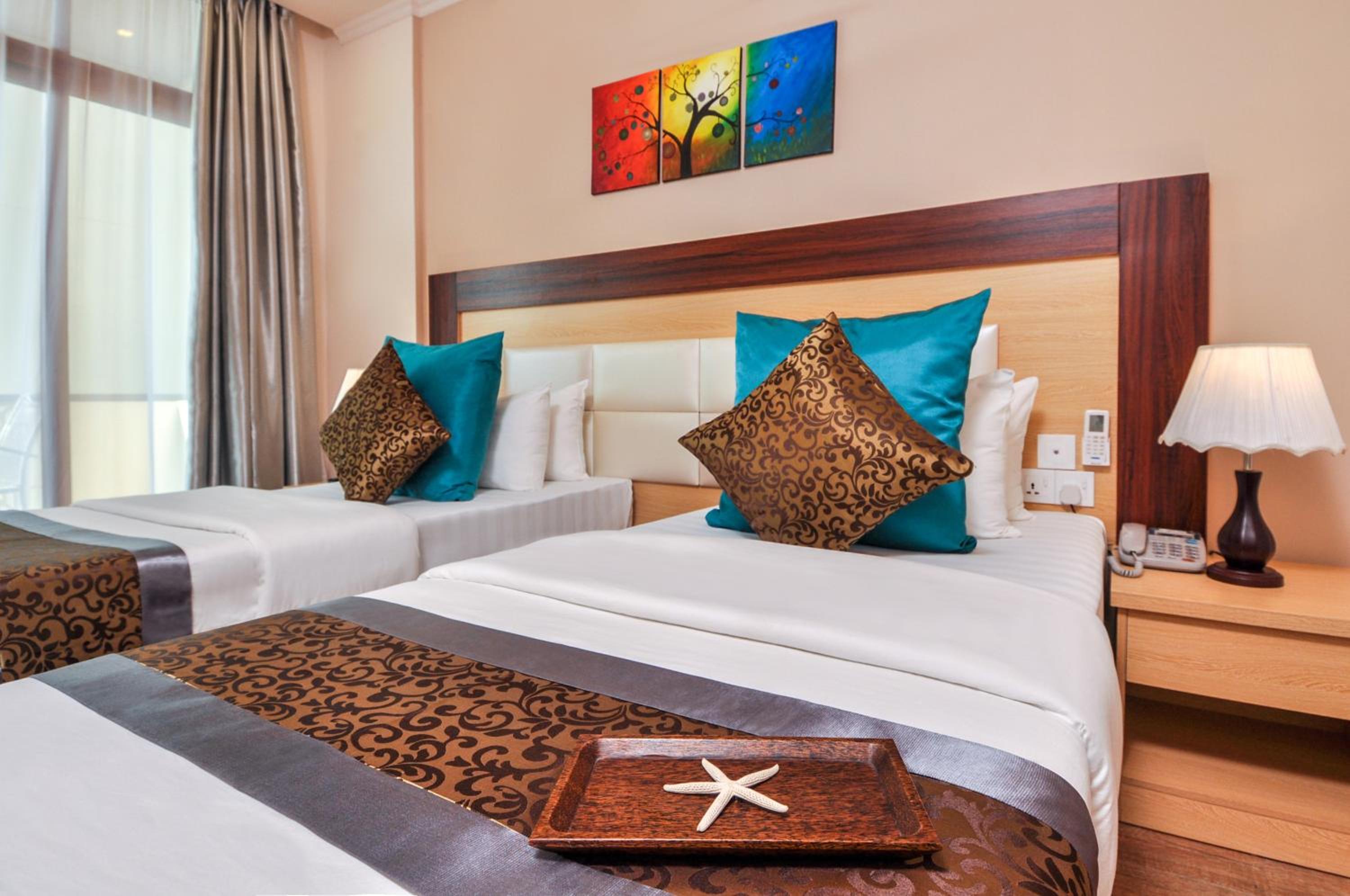 Deluxe Double or Twin Room with Pool View photo 2