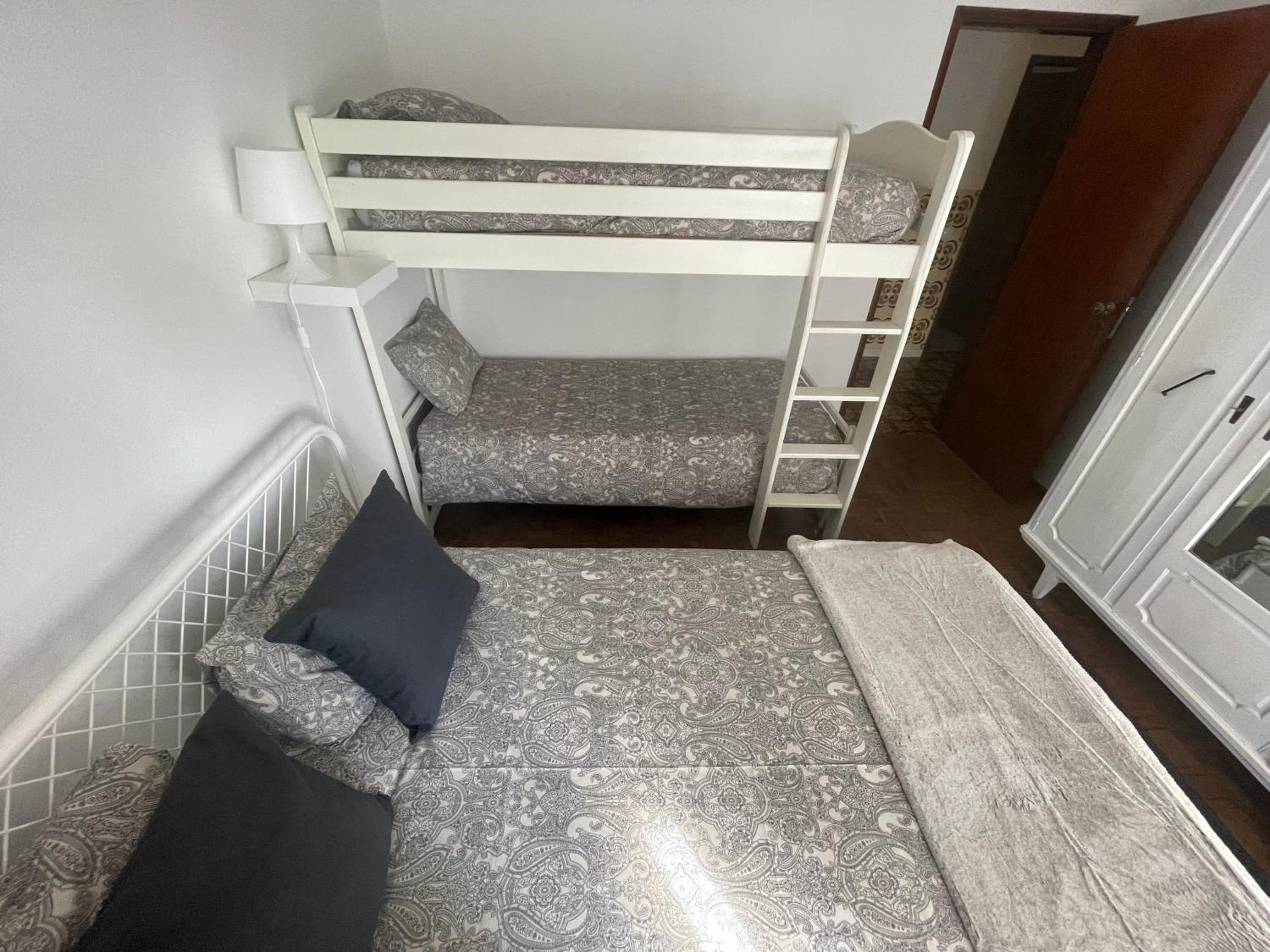 Three-Bedroom Apartment - Photo 44