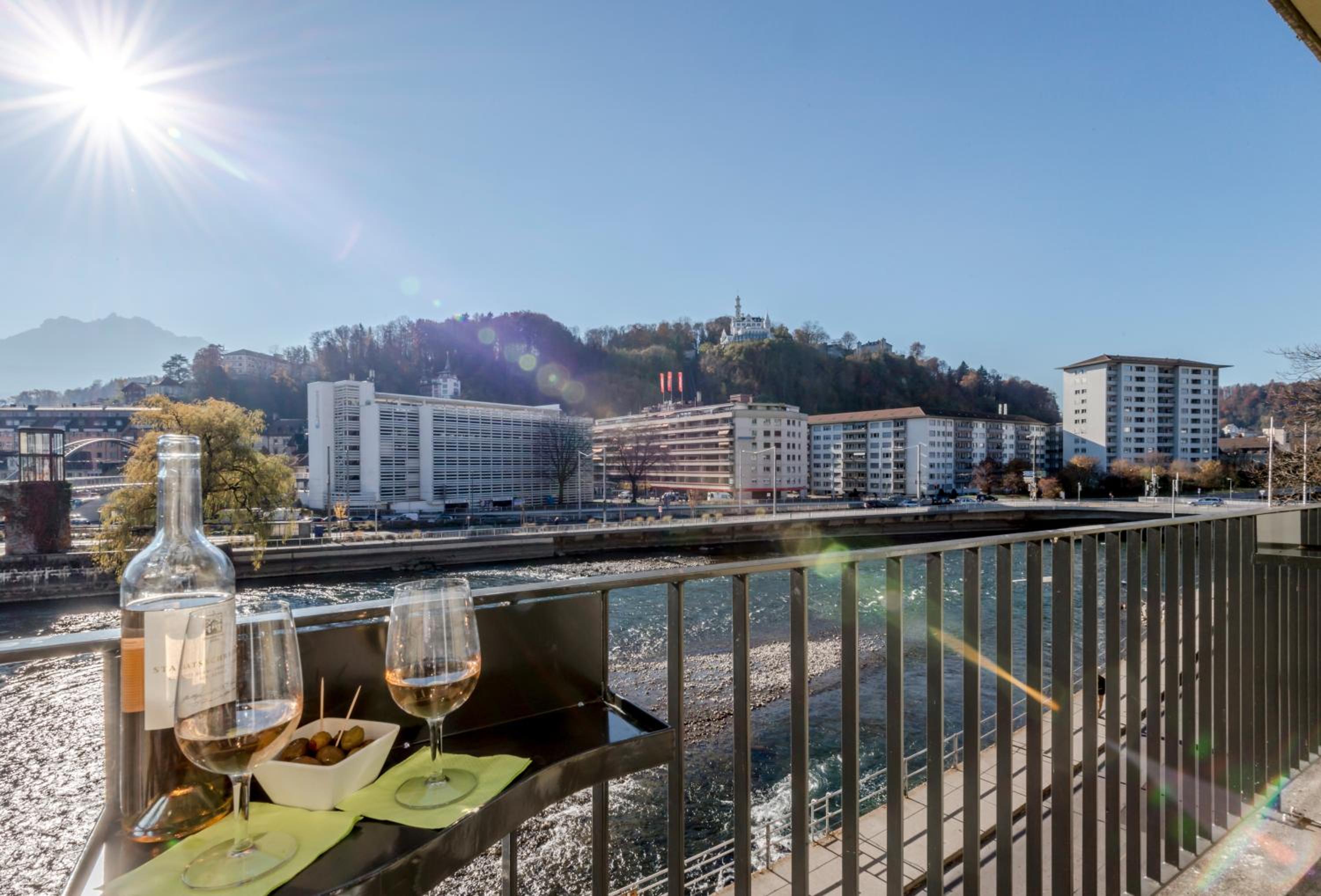 Double Room with Balcony and River and Mountain View - Photo 4