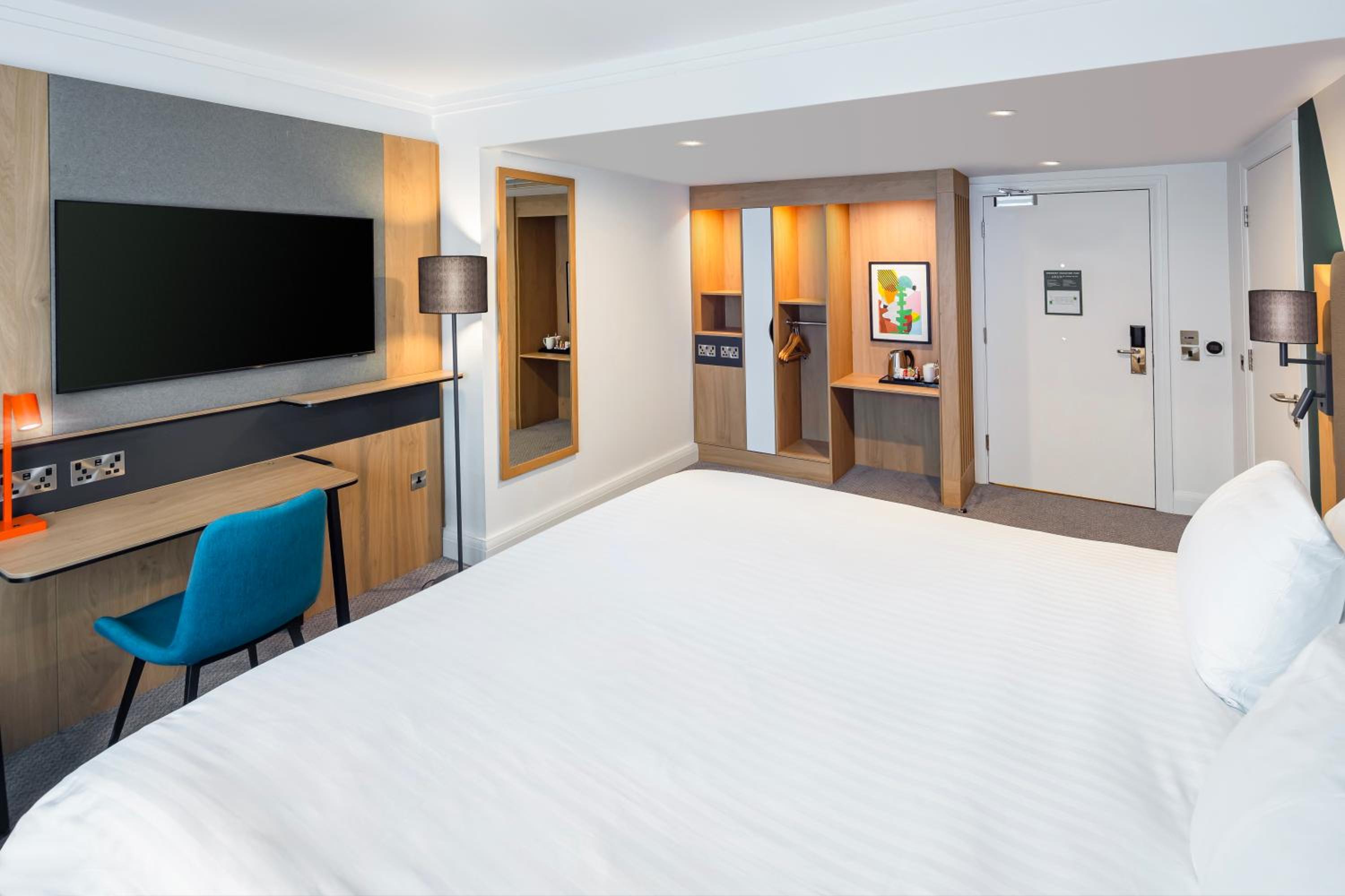 Standard Super King Room - Accessible - Photo 1