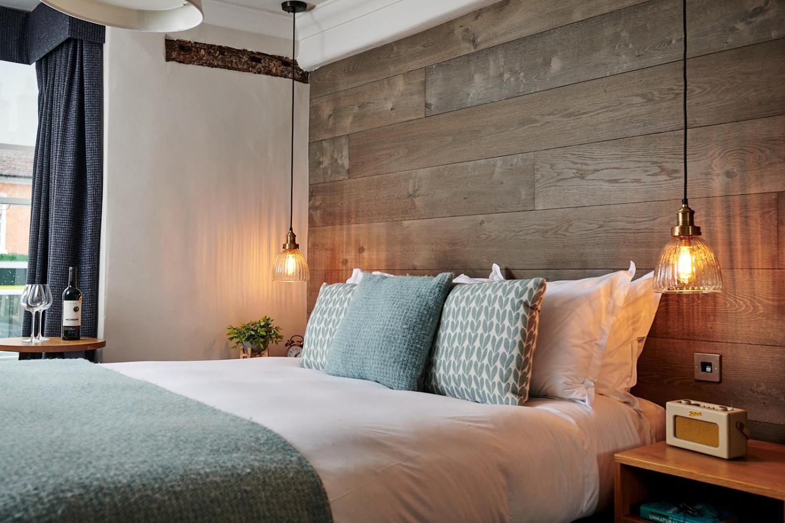 Double Room - Photo 7