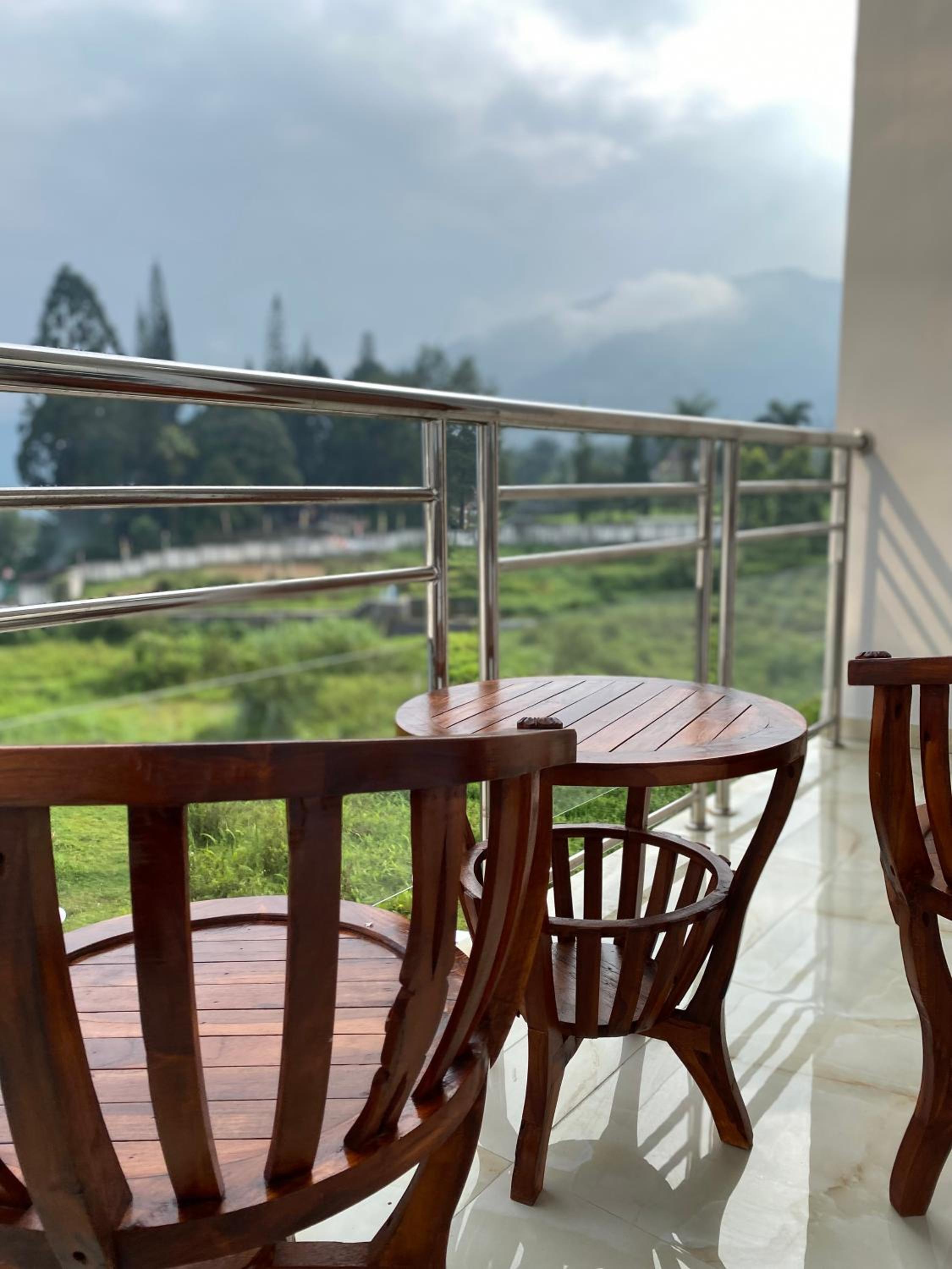 Studio with Pool View - Photo 8