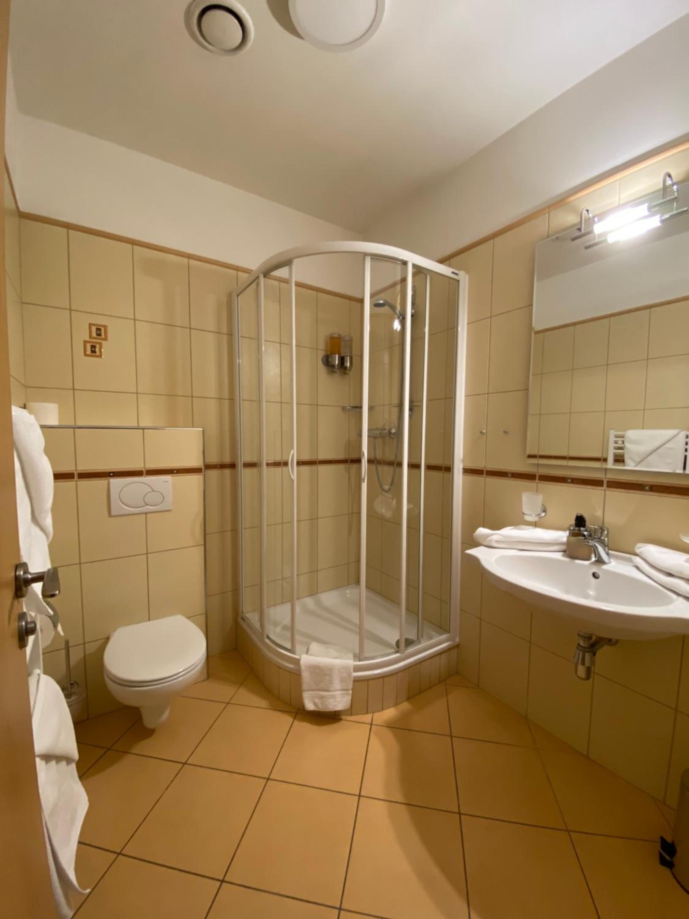 Double Room - Photo 19