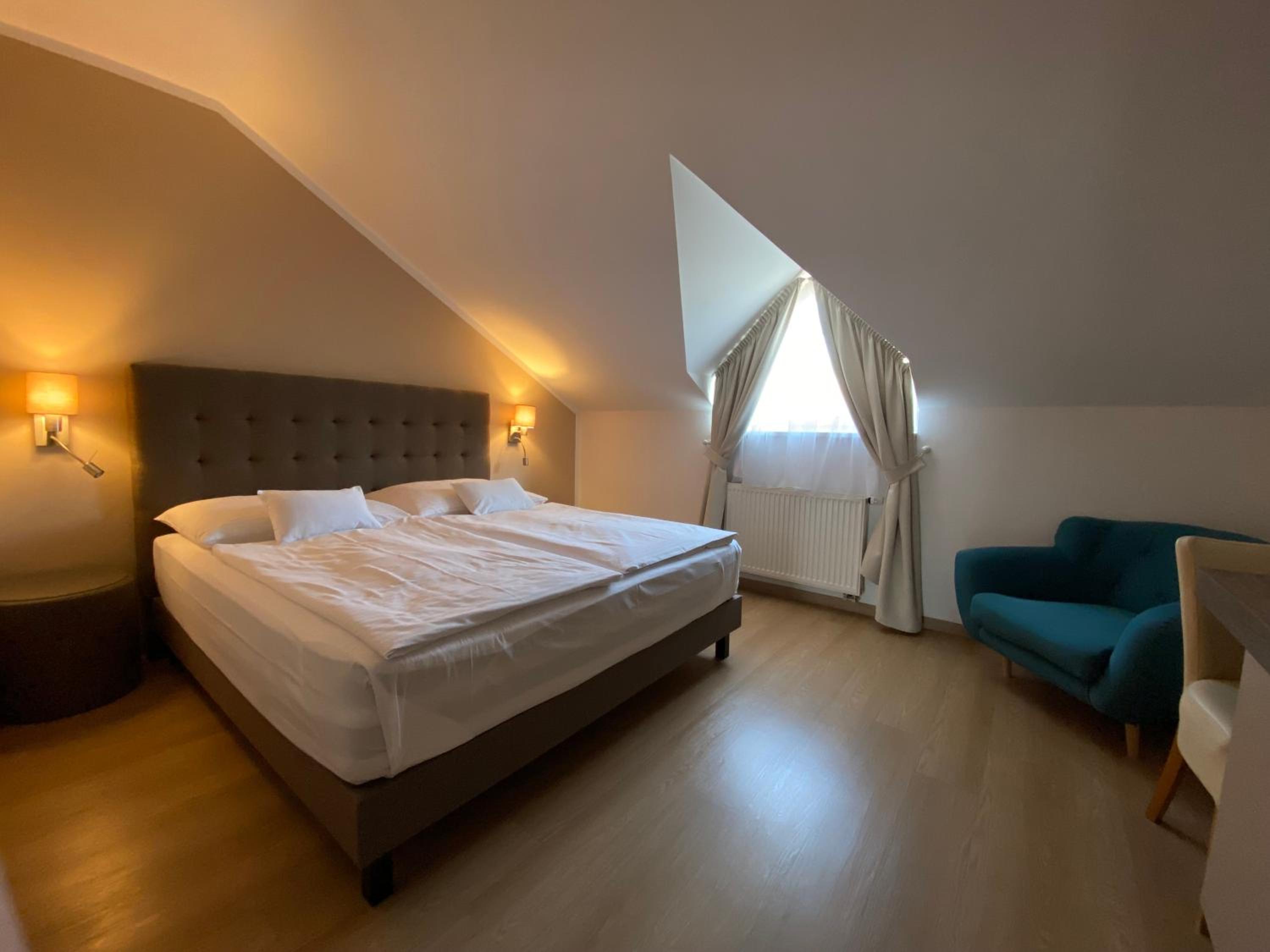 Double Room - Photo 1