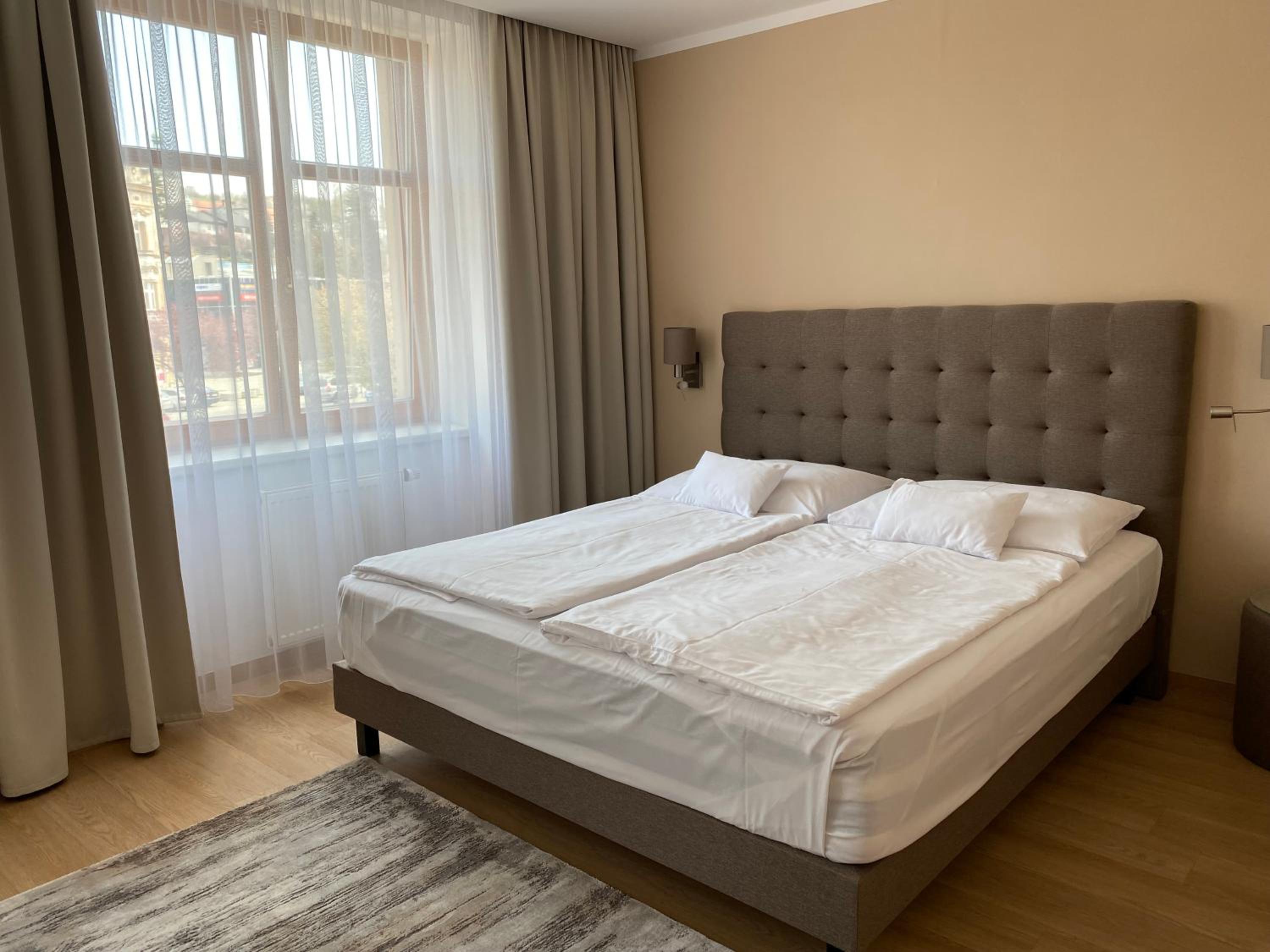 Double Room - Photo 13