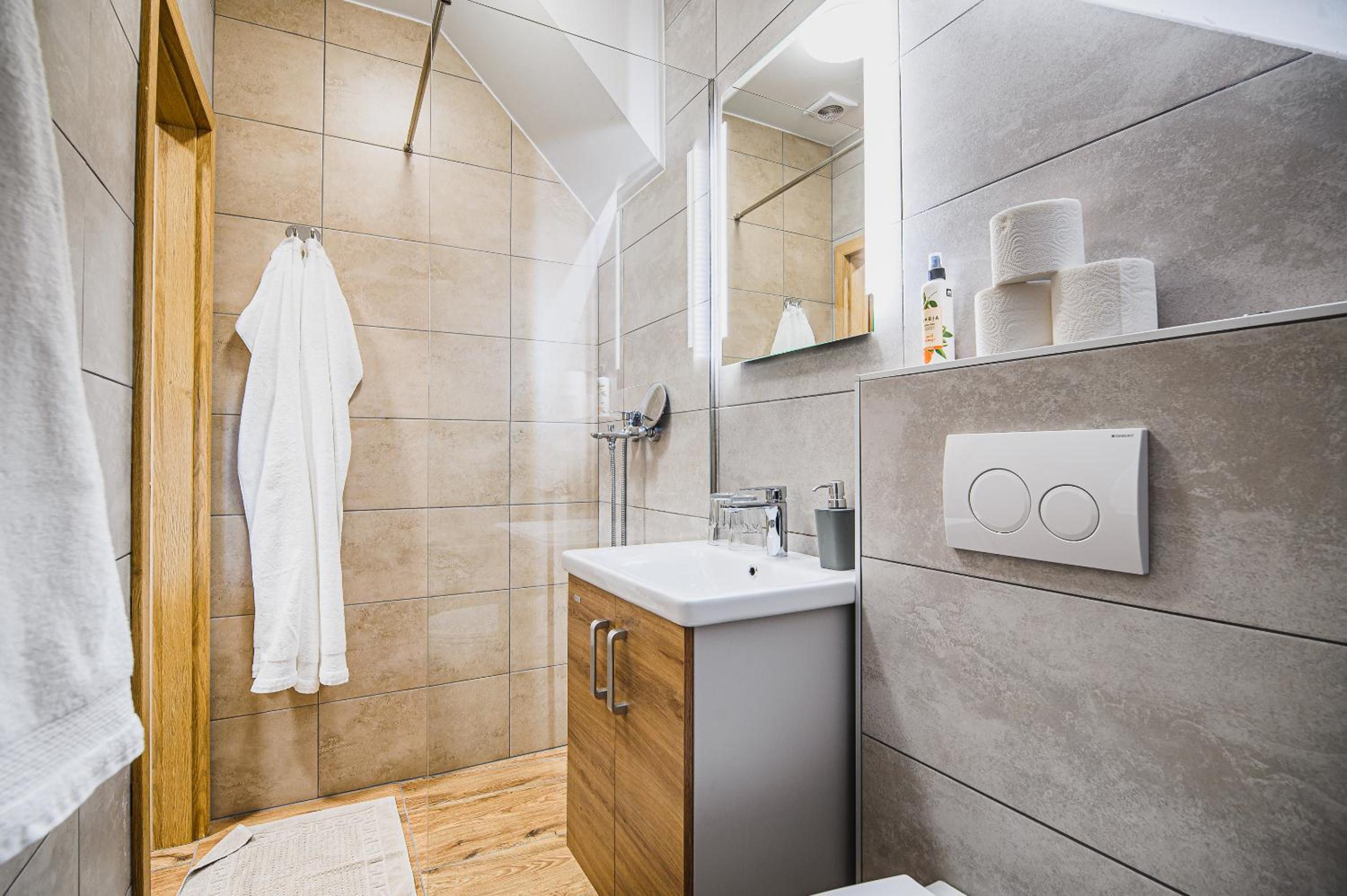 Studio Apartment 8 photo 3
