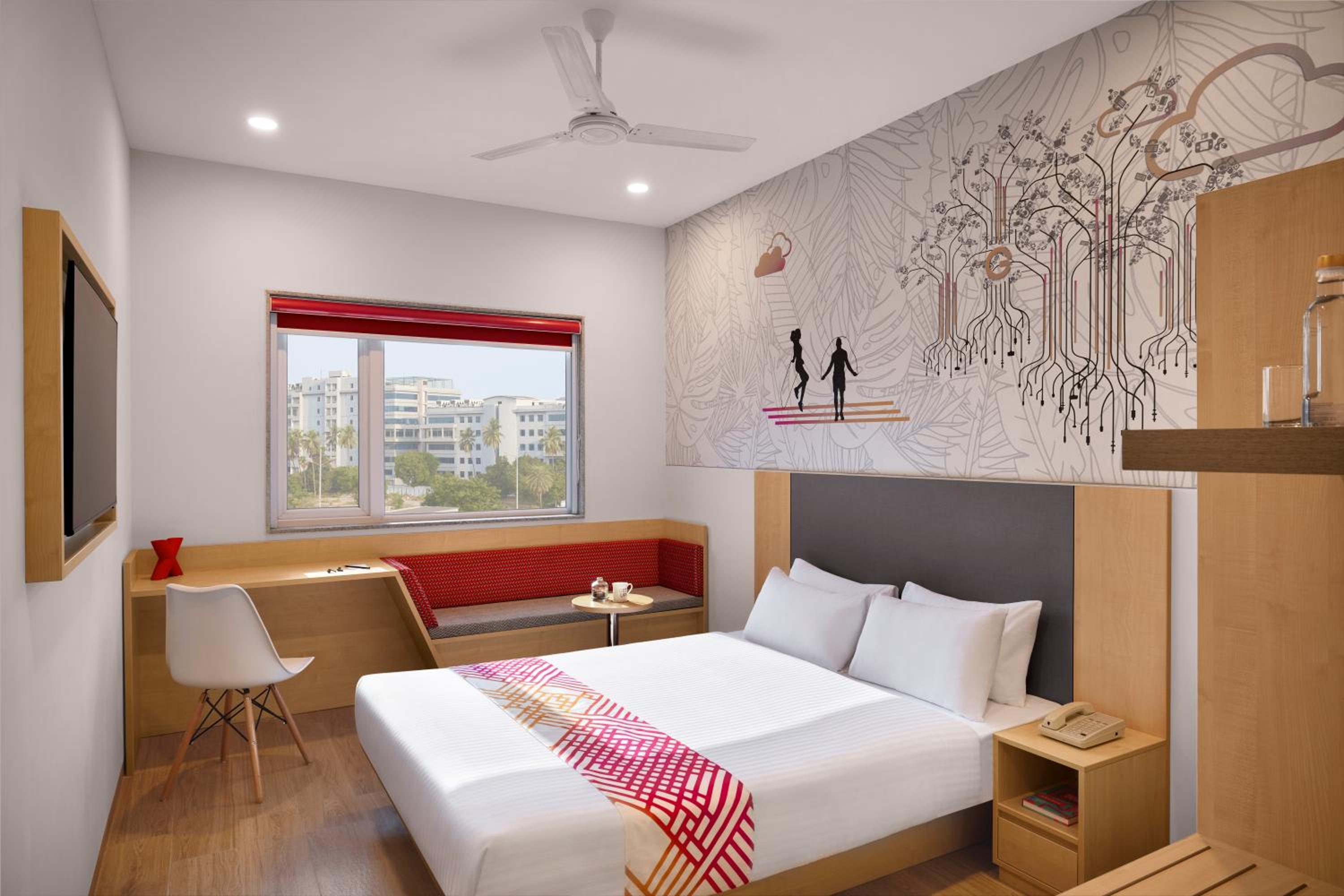 Luxe Queen Room - Photo 8