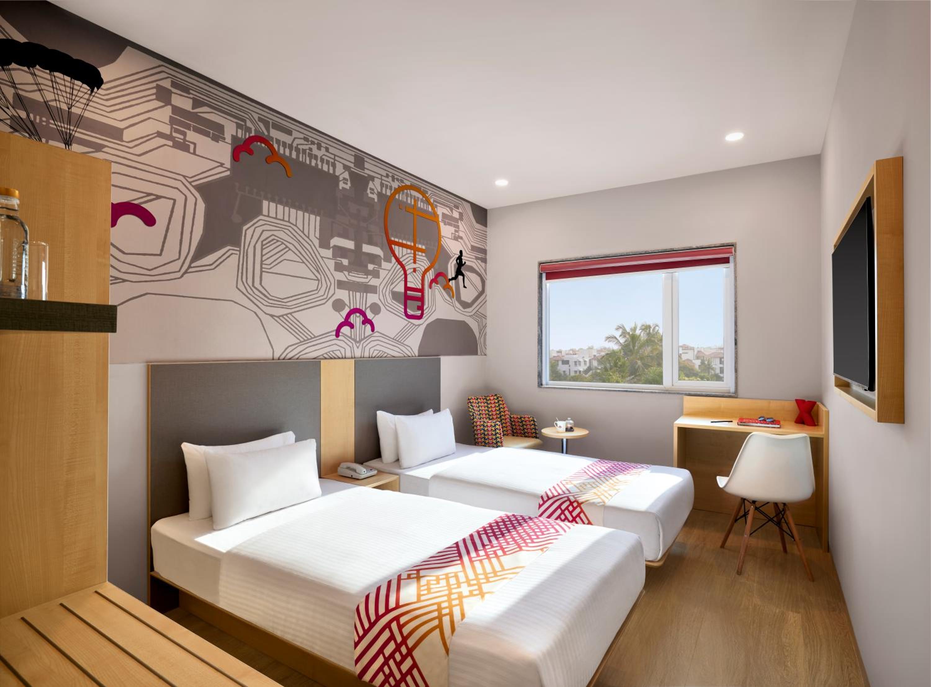 Luxe Twin Room - Photo 1