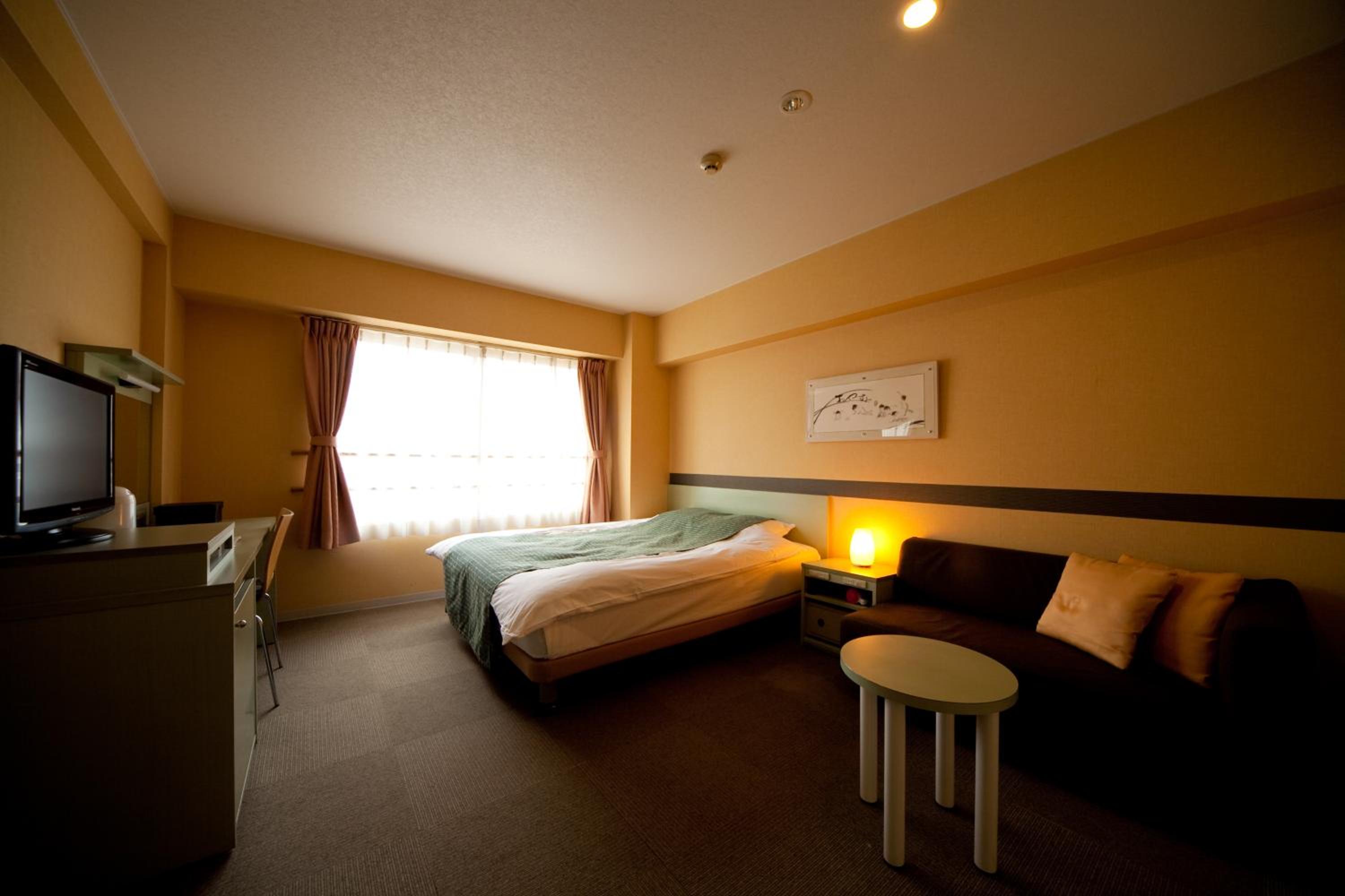 Double Room with City View (70 ft²) photo 1
