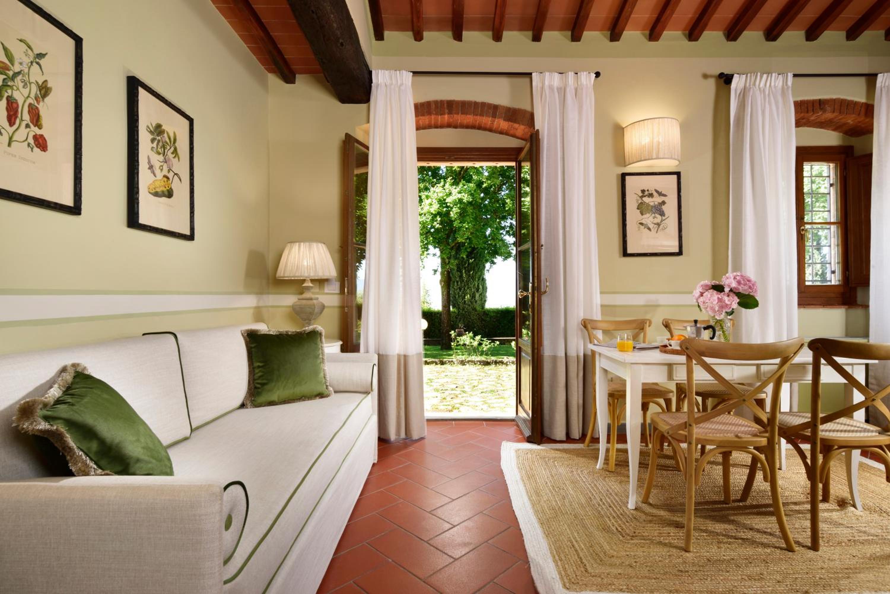 One-Bedroom Apartment (4 Adults)