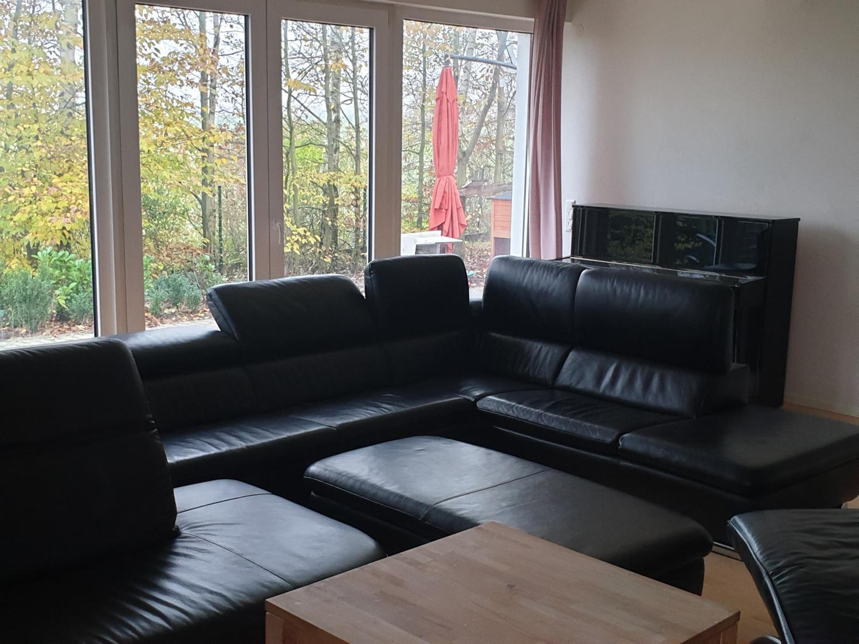 Family Room With Garden View photo 2