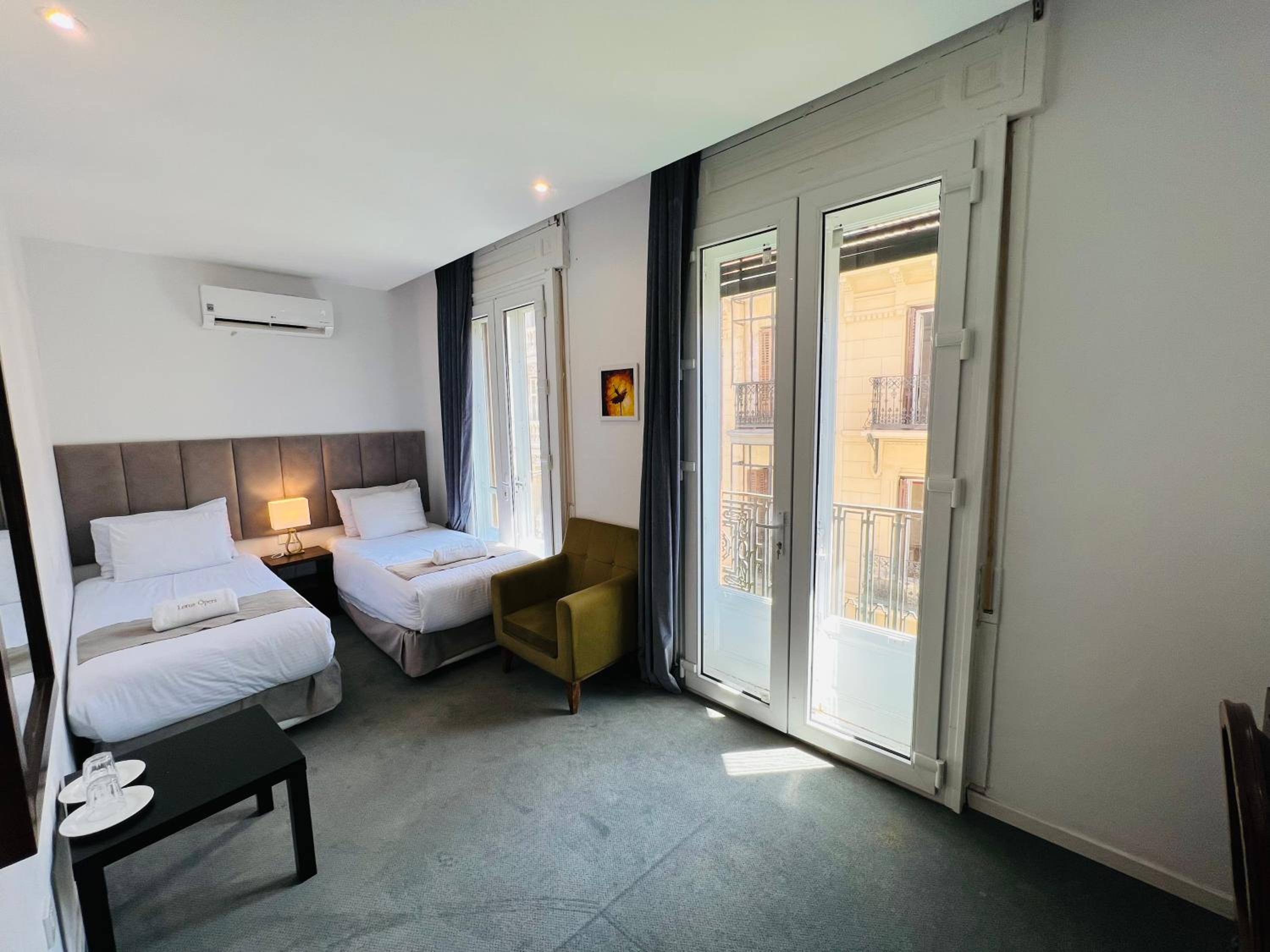 Habitación Doble con Vista a la Ciudad