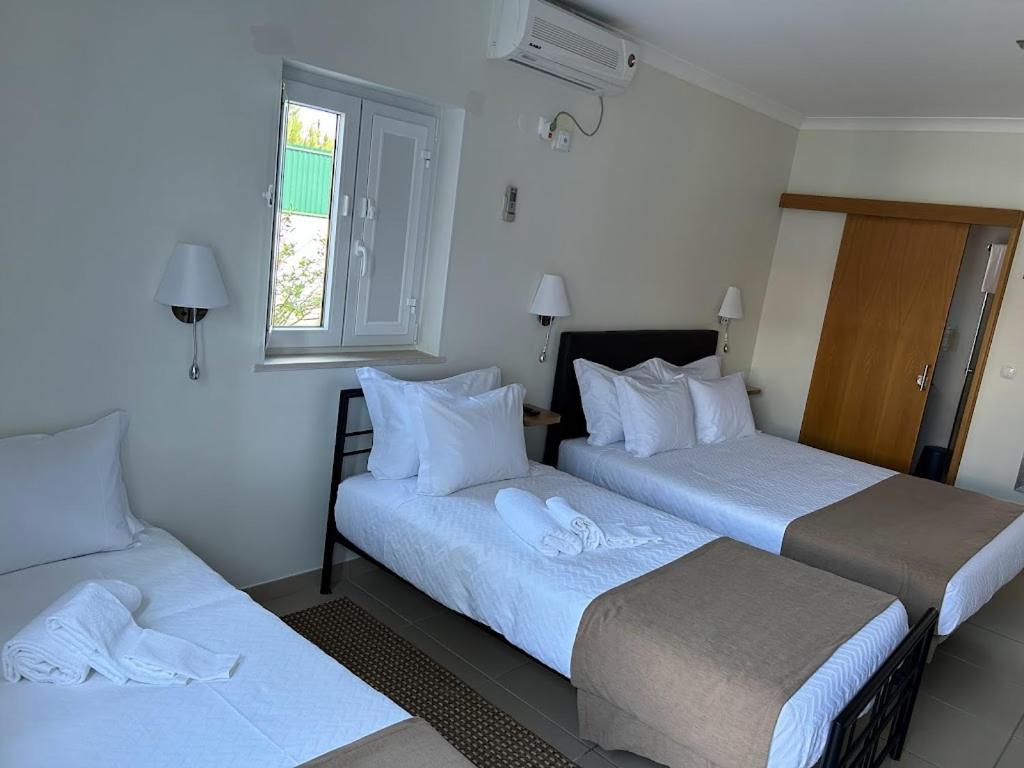 Family Room - Photo 2