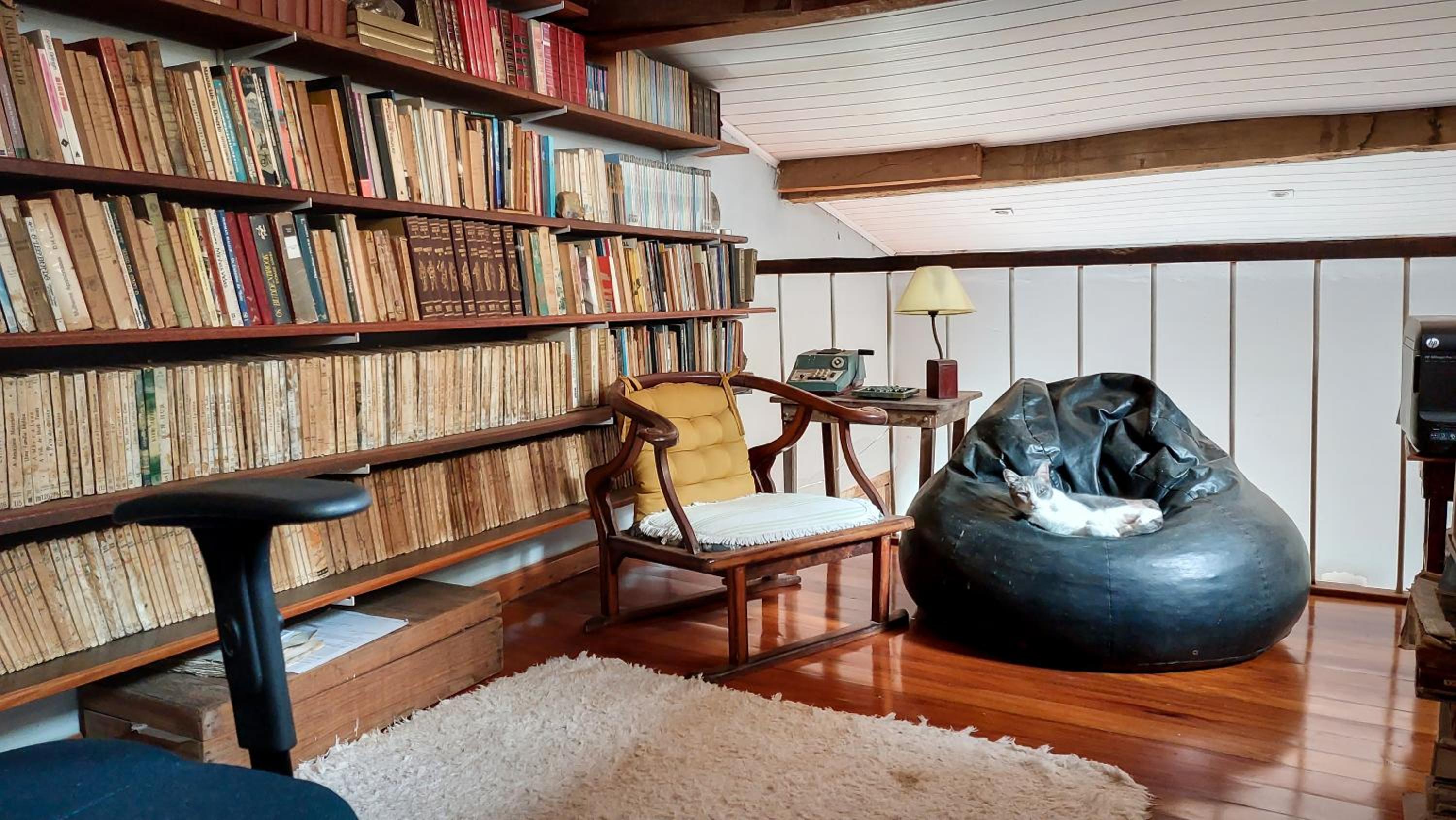 Family Room - Photo 5
