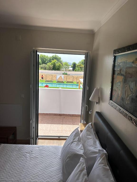 Double Room with Balcony - Photo 12