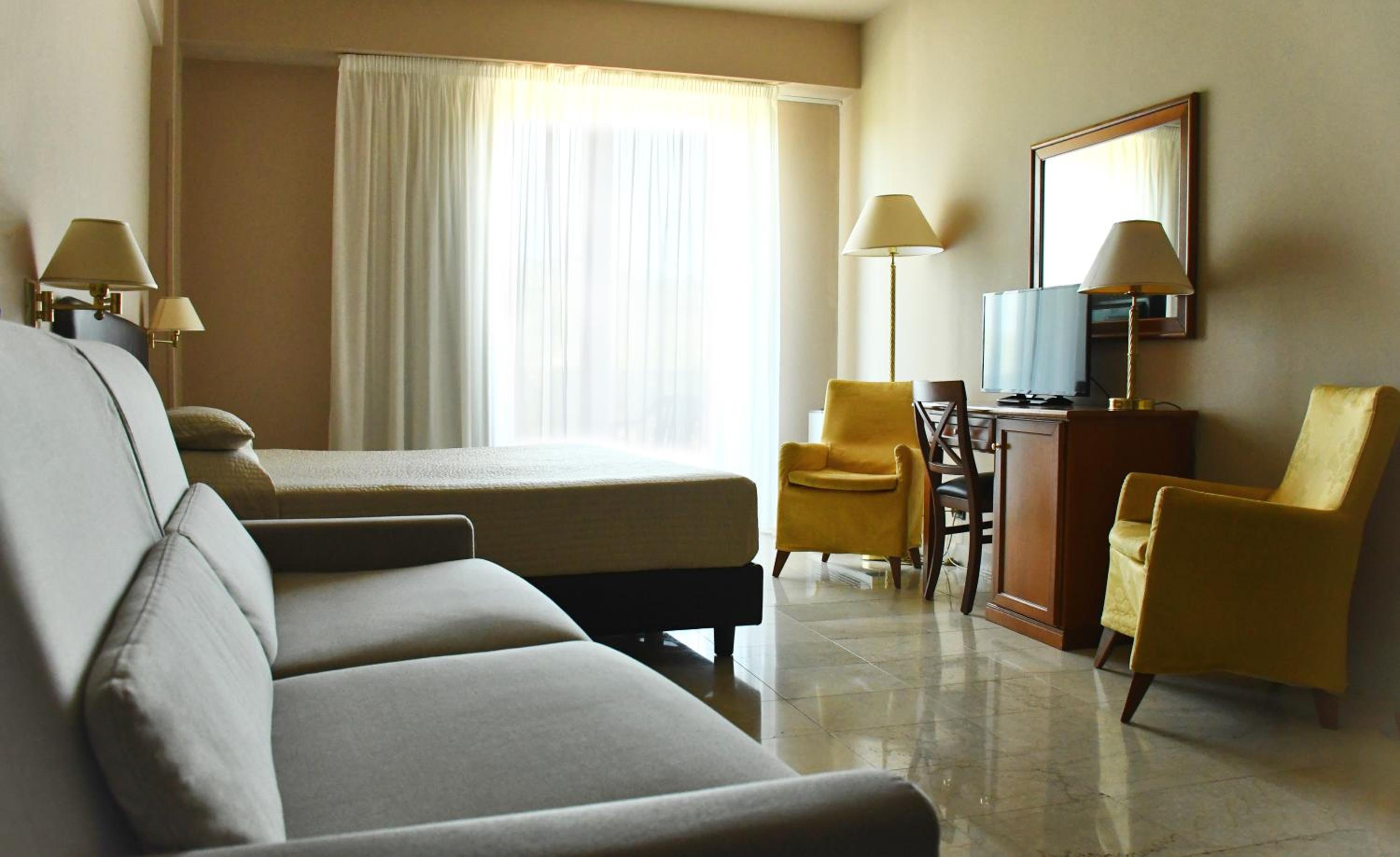 Comfort Quadruple Room with Spa Access - Photo 3