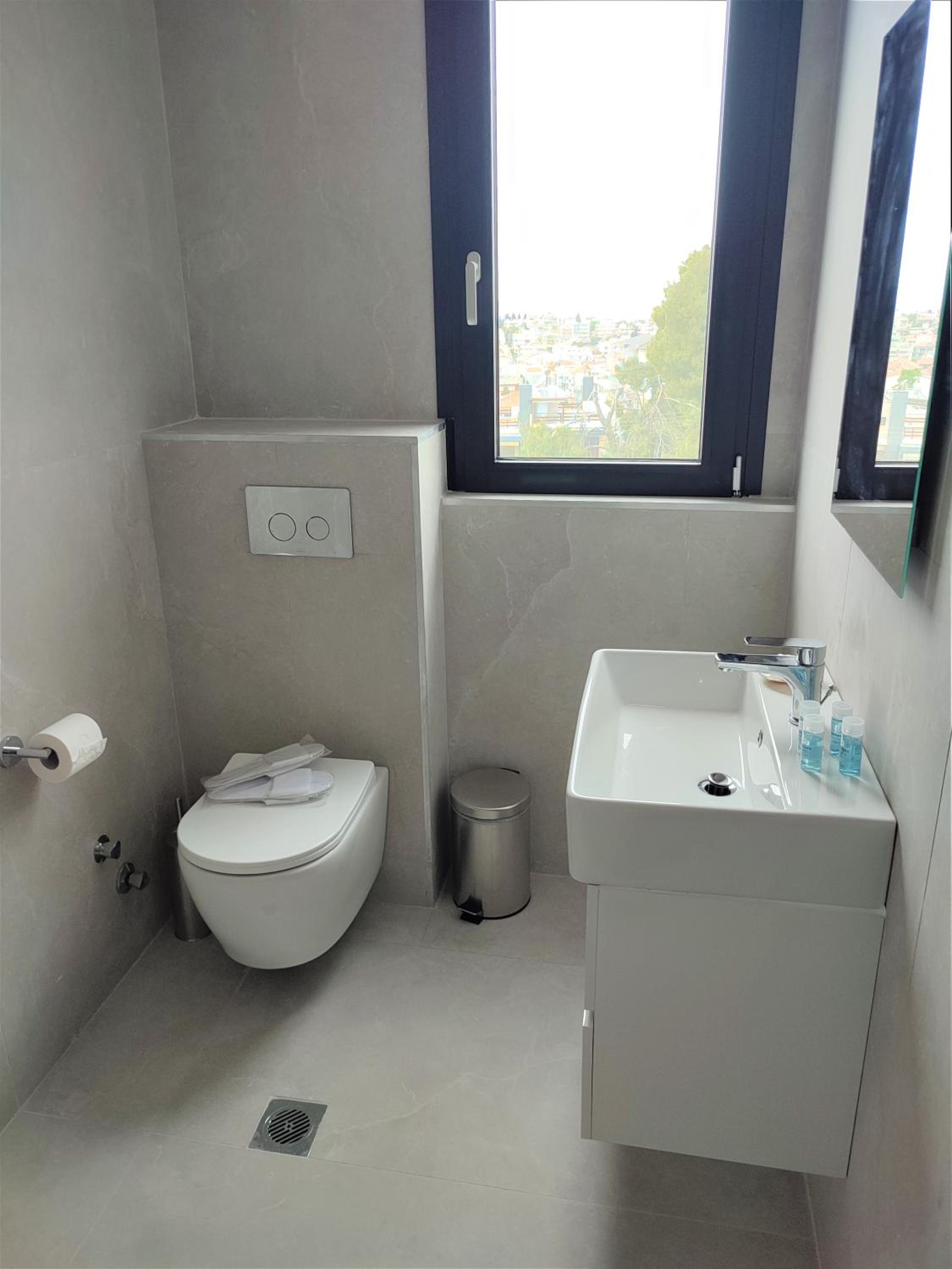 Deluxe Double Room with Balcony and Sea View - Photo 19