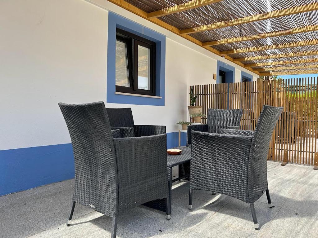 Superior Family Room - Photo 8