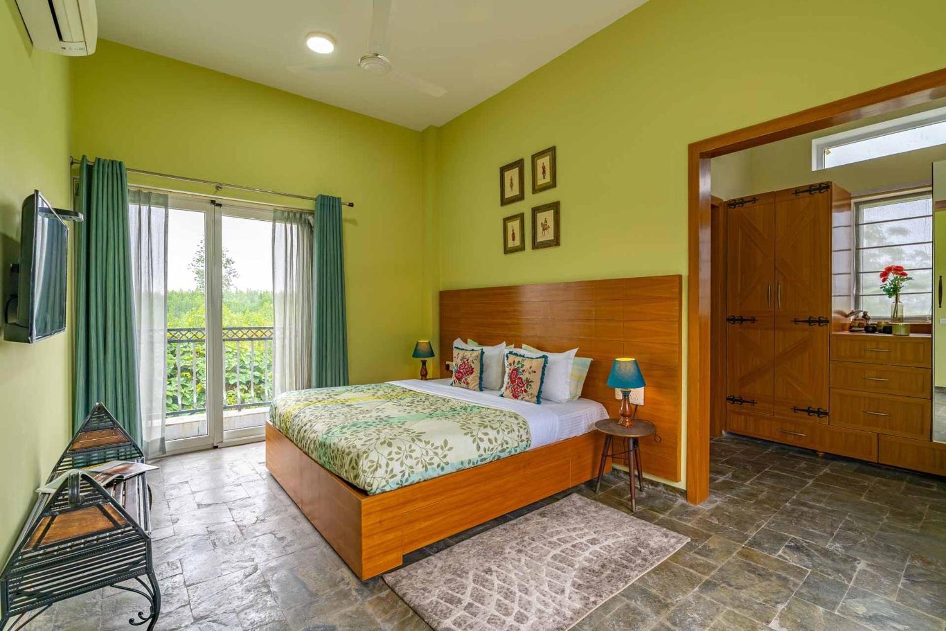 Three-Bedroom Villa photo 3