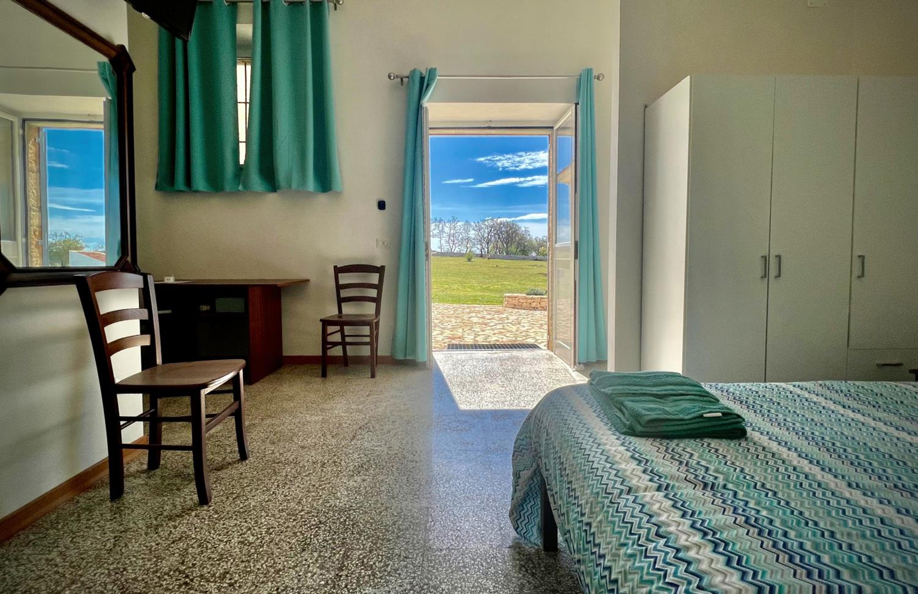 One-Bedroom House photo 2