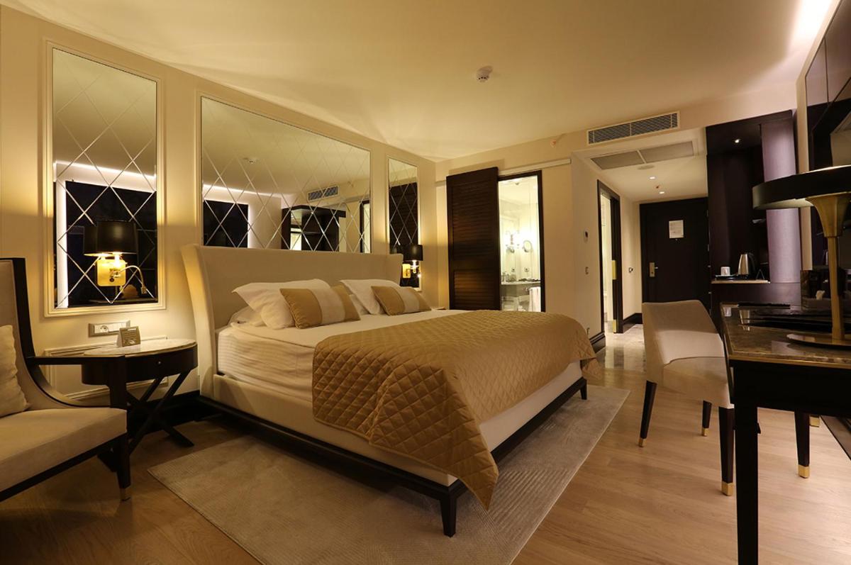 Superior Double or Twin Room with Sea View