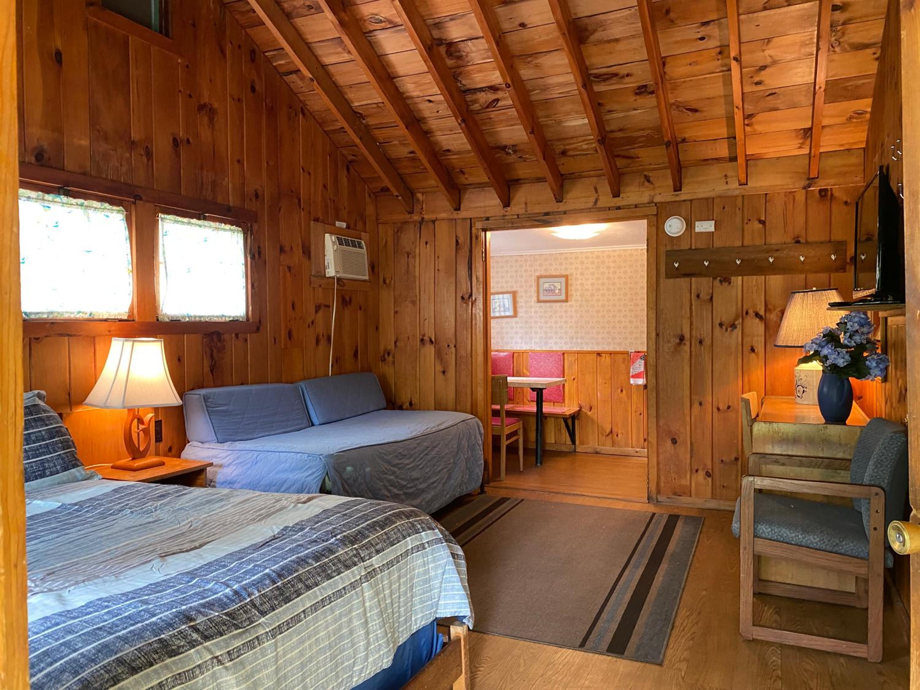 Efficiency Cottage photo 1