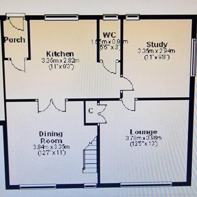 Four-Bedroom House photo 2