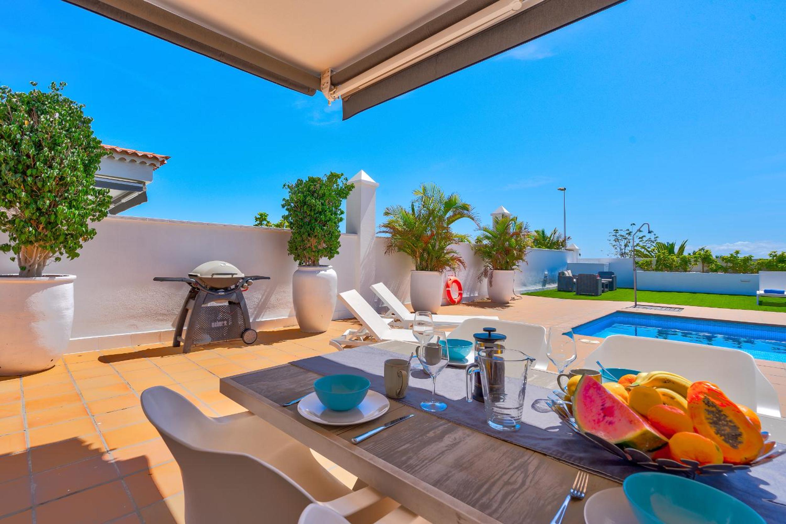 Villa photo 2