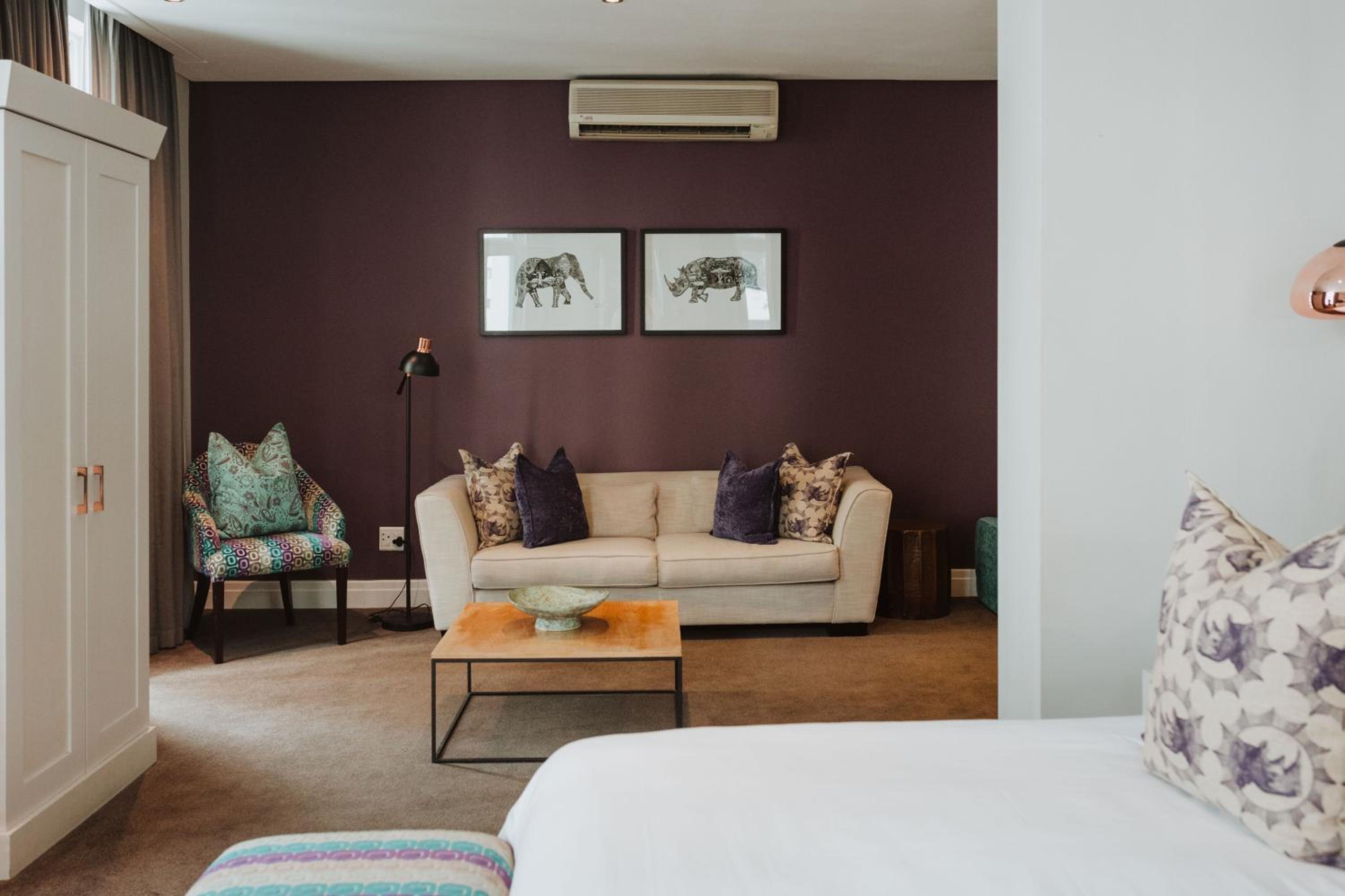 Sugar Daddy Suite - Photo 4
