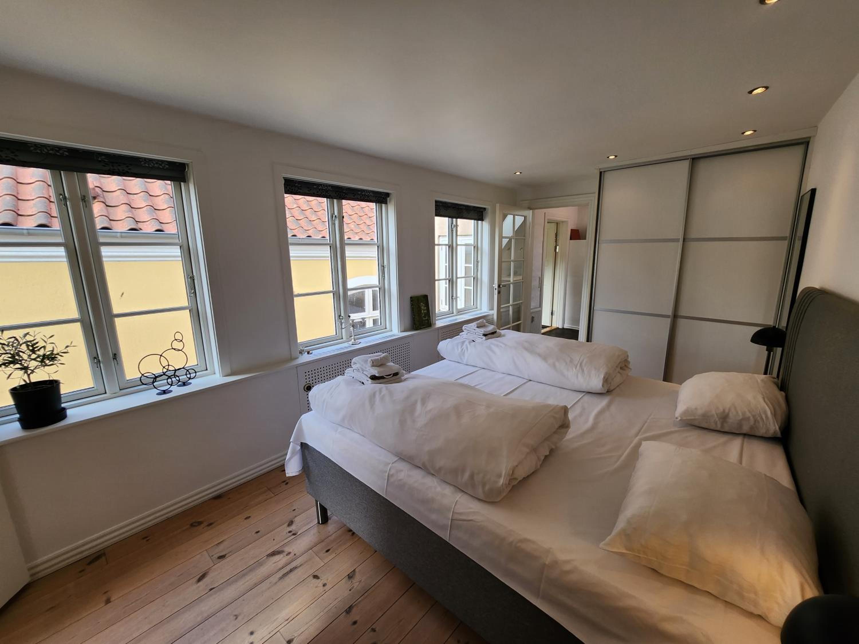 One-Bedroom Apartment - Photo 10